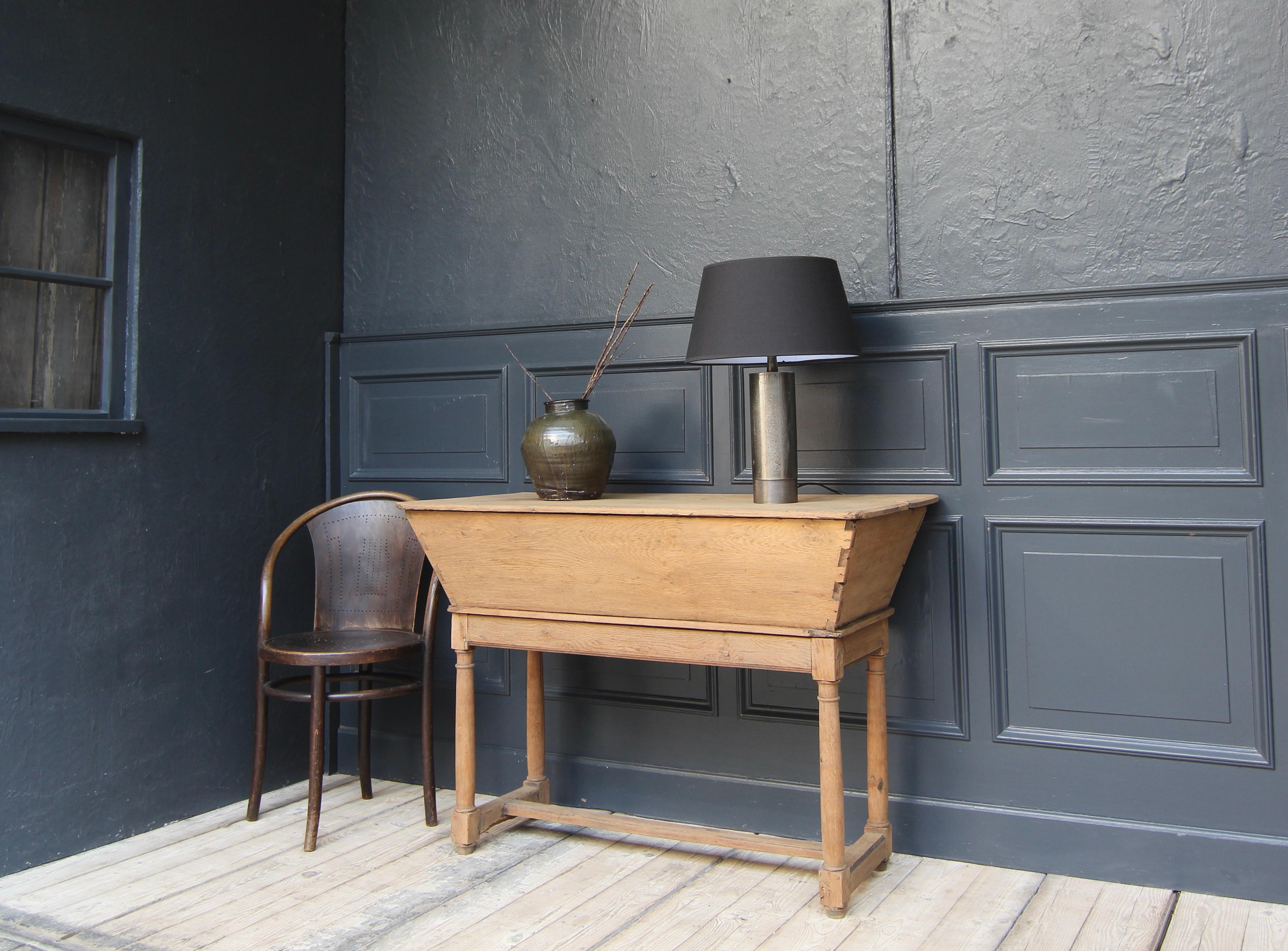 19th Century French Provincial Dough Trough Table In Good Condition In Dusseldorf, DE