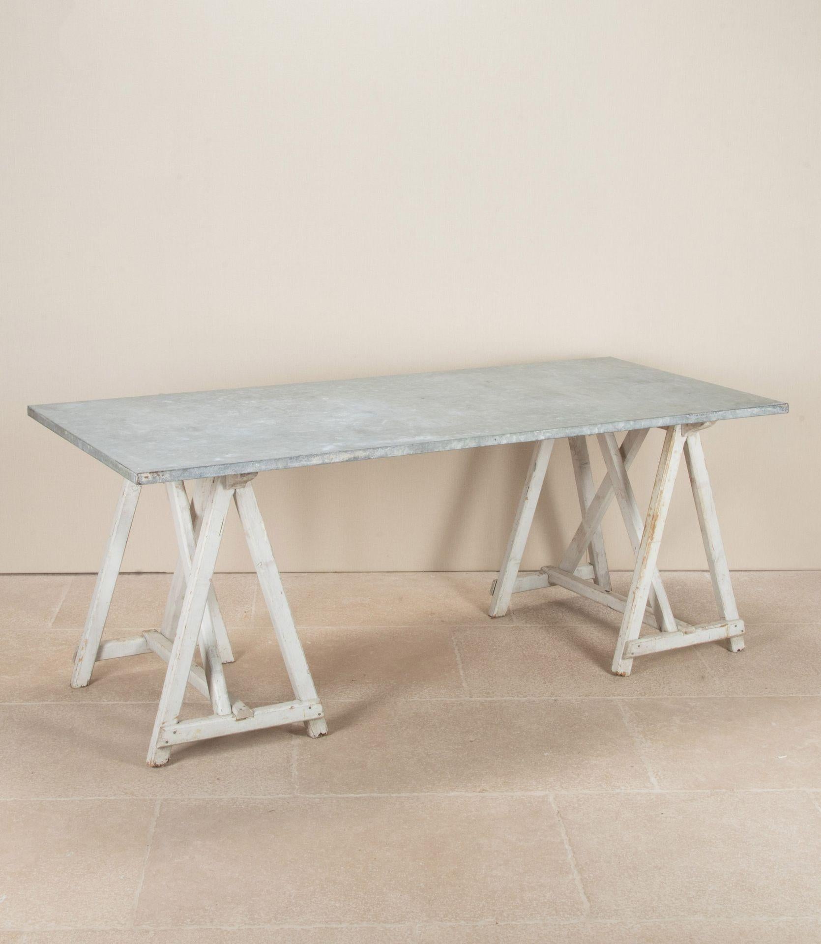 19th Century French Provincial Florists Trestle Table with Later Zinc Top In Good Condition For Sale In Gloucestershire, GB