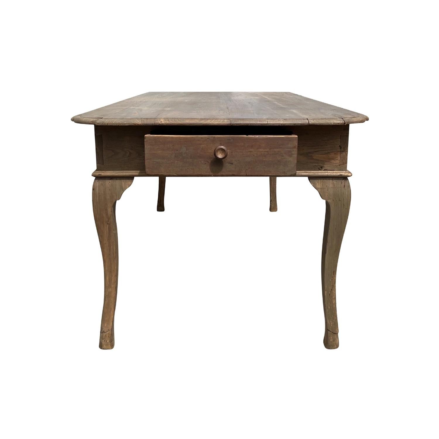 Table de salle à manger provinciale française du 19ème siècle, table de ferme ancienne Bon état - En vente à West Palm Beach, FL