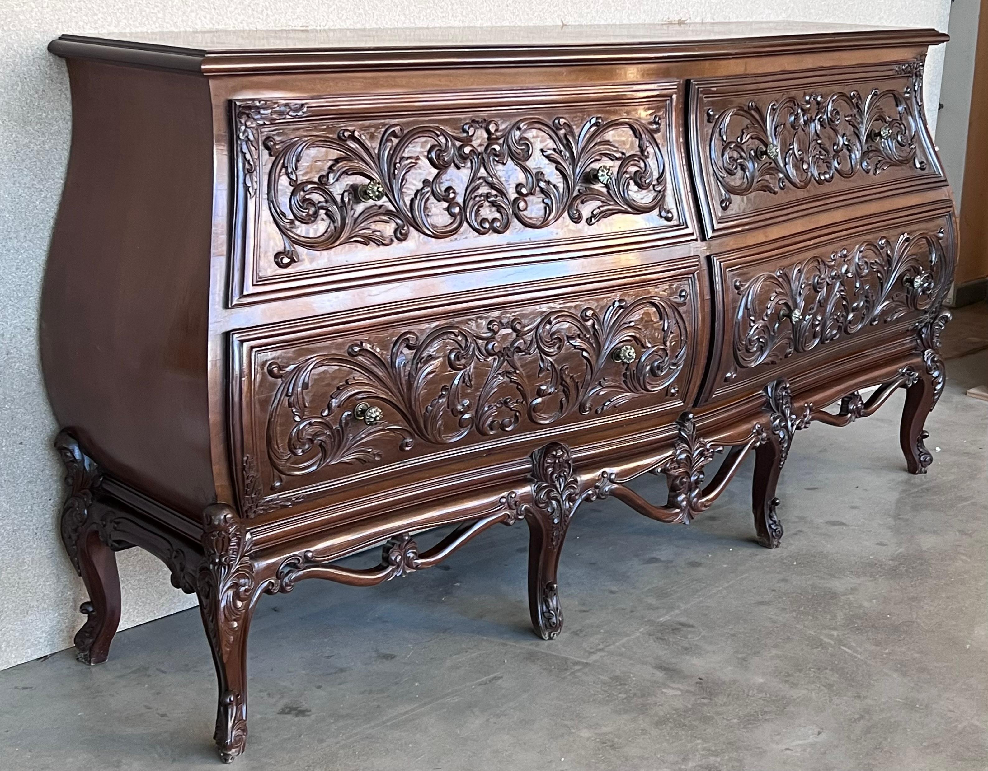 19th Century French Provincial Louis XV Carved Walnut Bombe Double Commode In Good Condition For Sale In Miami, FL