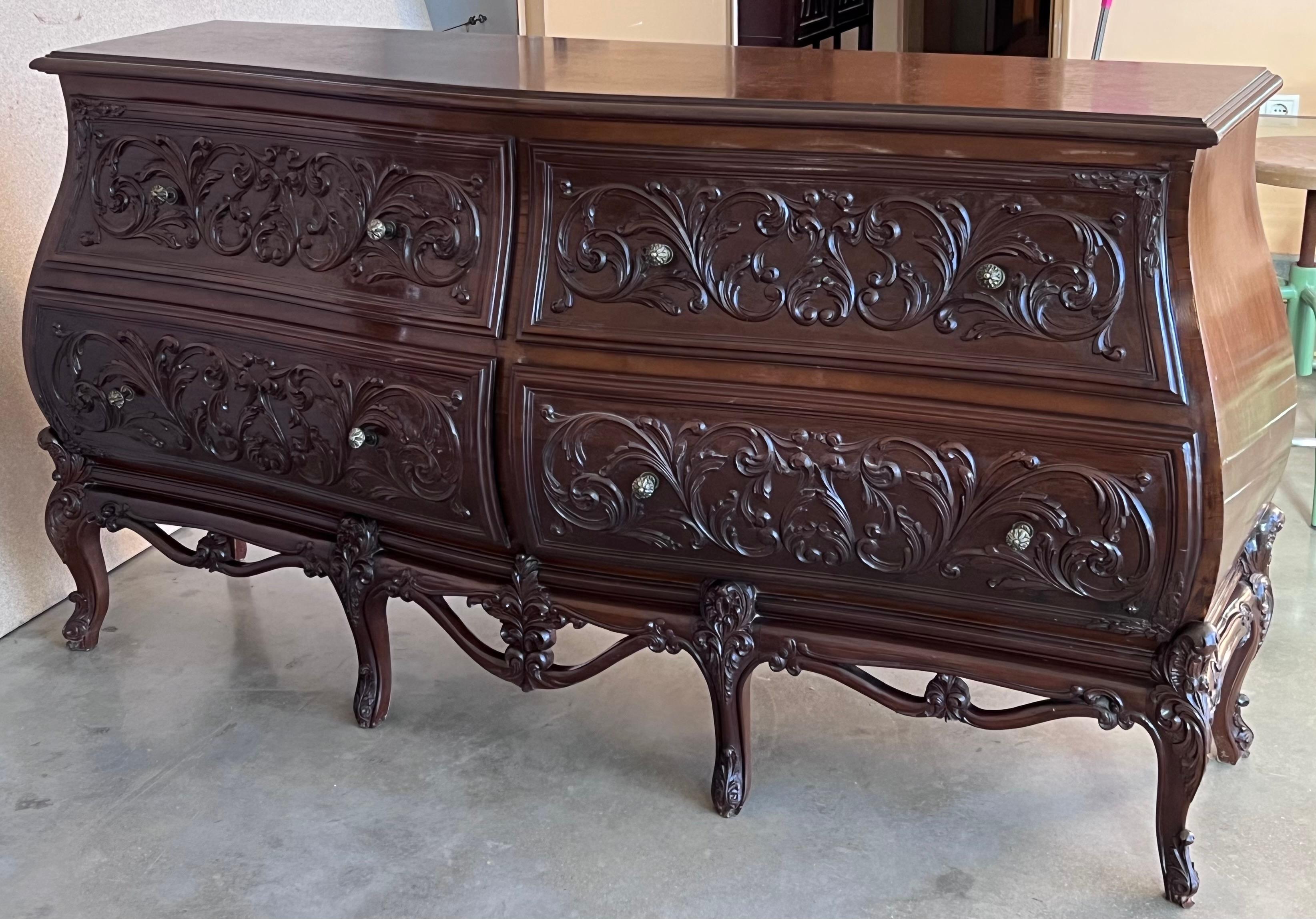 19th Century French Provincial Louis XV Carved Walnut Bombe Double Commode For Sale 1