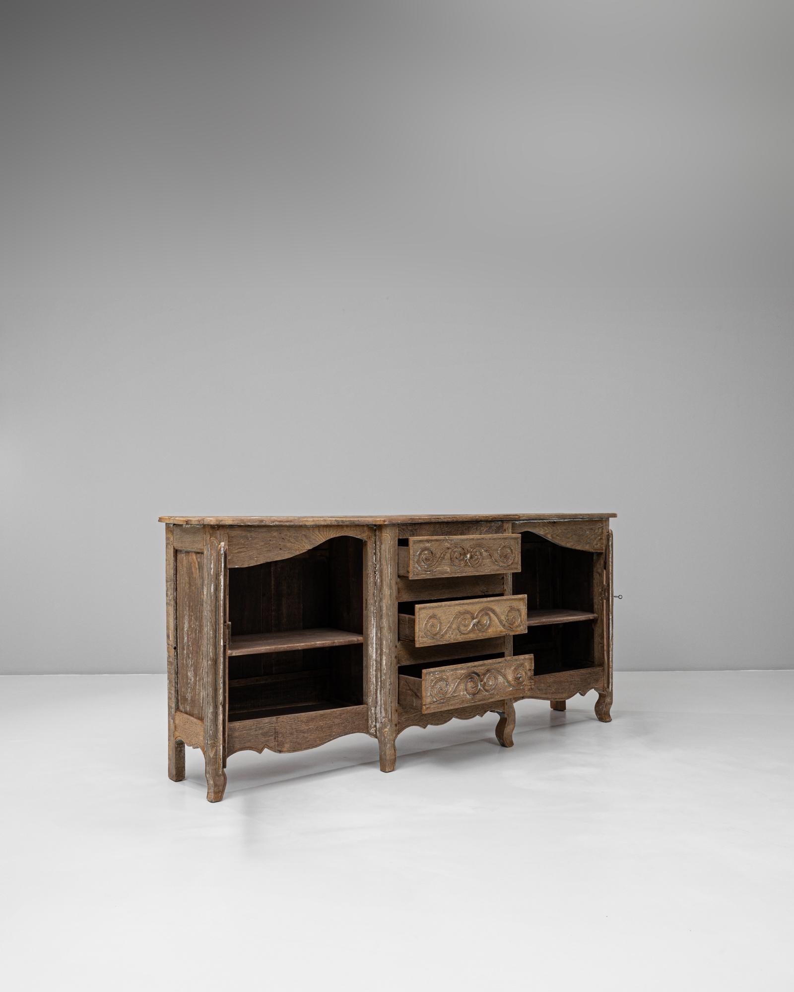 19th Century French Provincial Mesh-Door Buffet with Carved Drawers For Sale 2