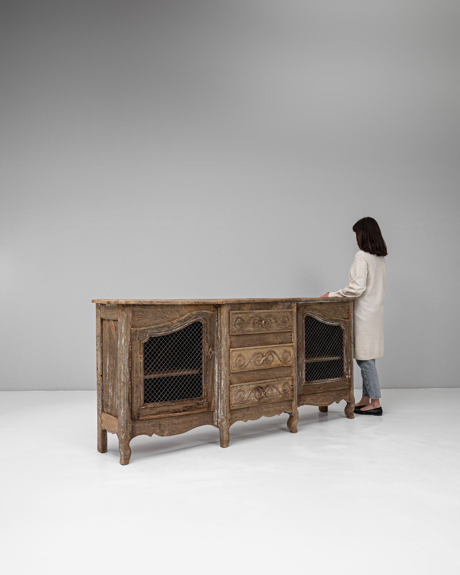 19th Century French Provincial Mesh-Door Buffet with Carved Drawers For Sale 3
