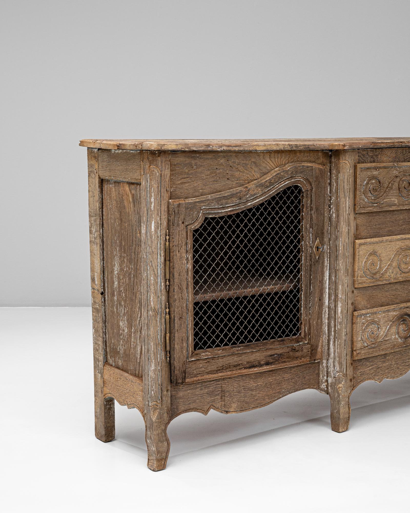 19th Century French Provincial Mesh-Door Buffet with Carved Drawers For Sale 4