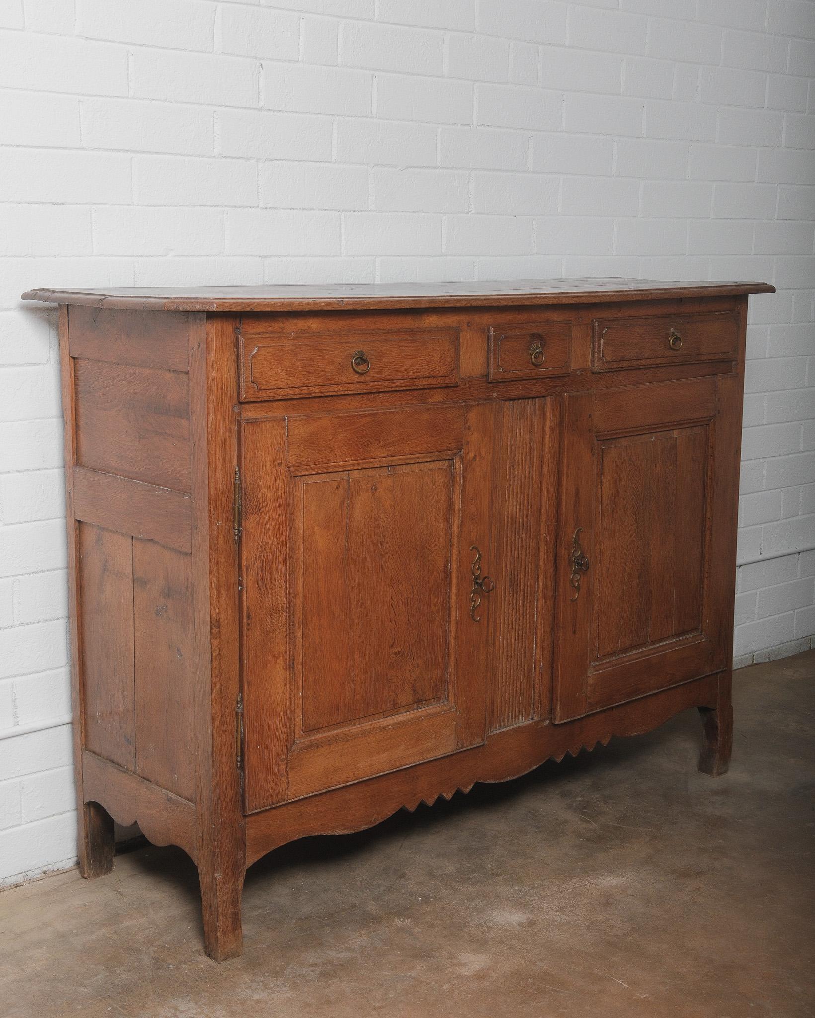 European 19th Century French Provincial Oak Buffet For Sale