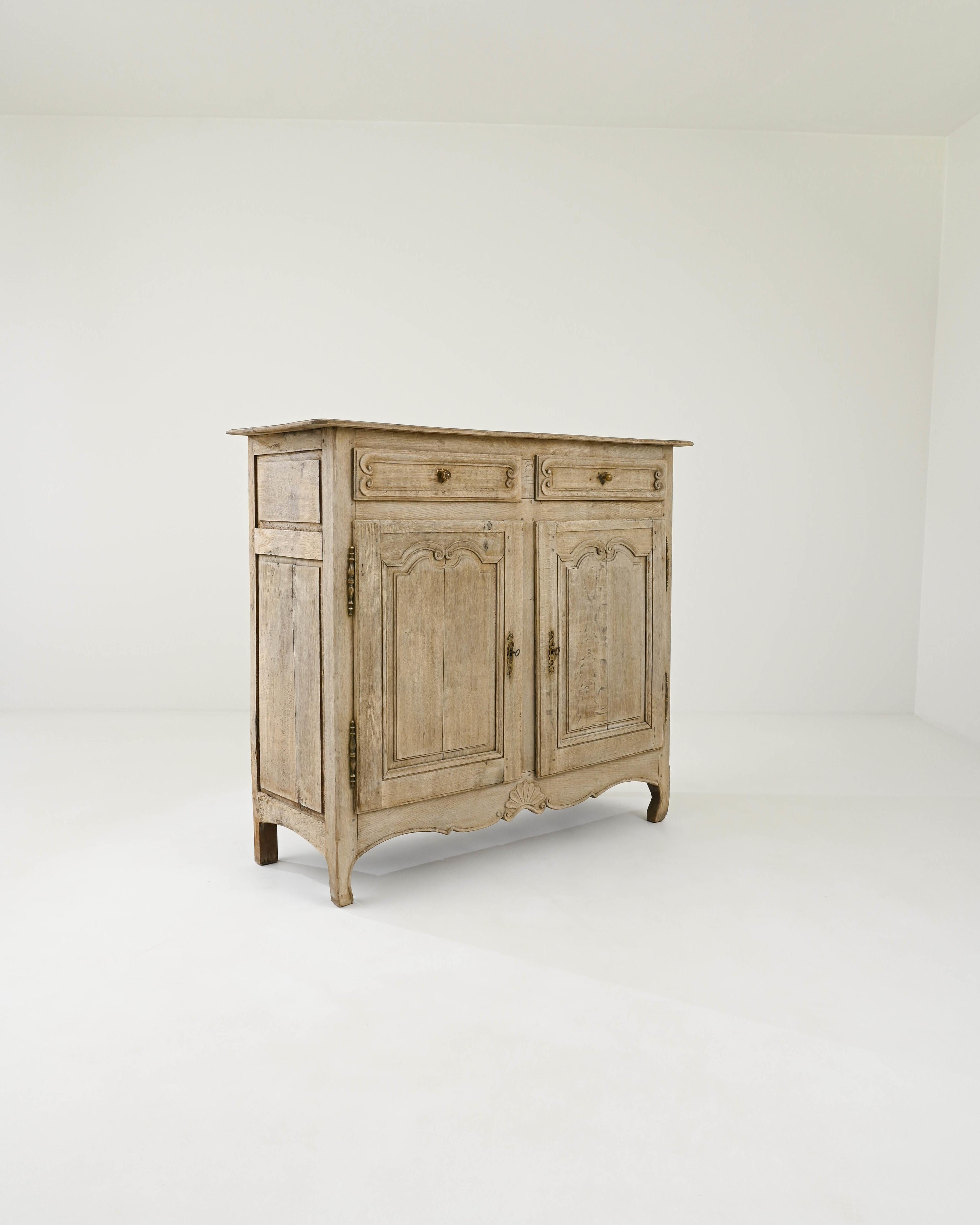 19th Century French Provincial Oak Buffet For Sale 1