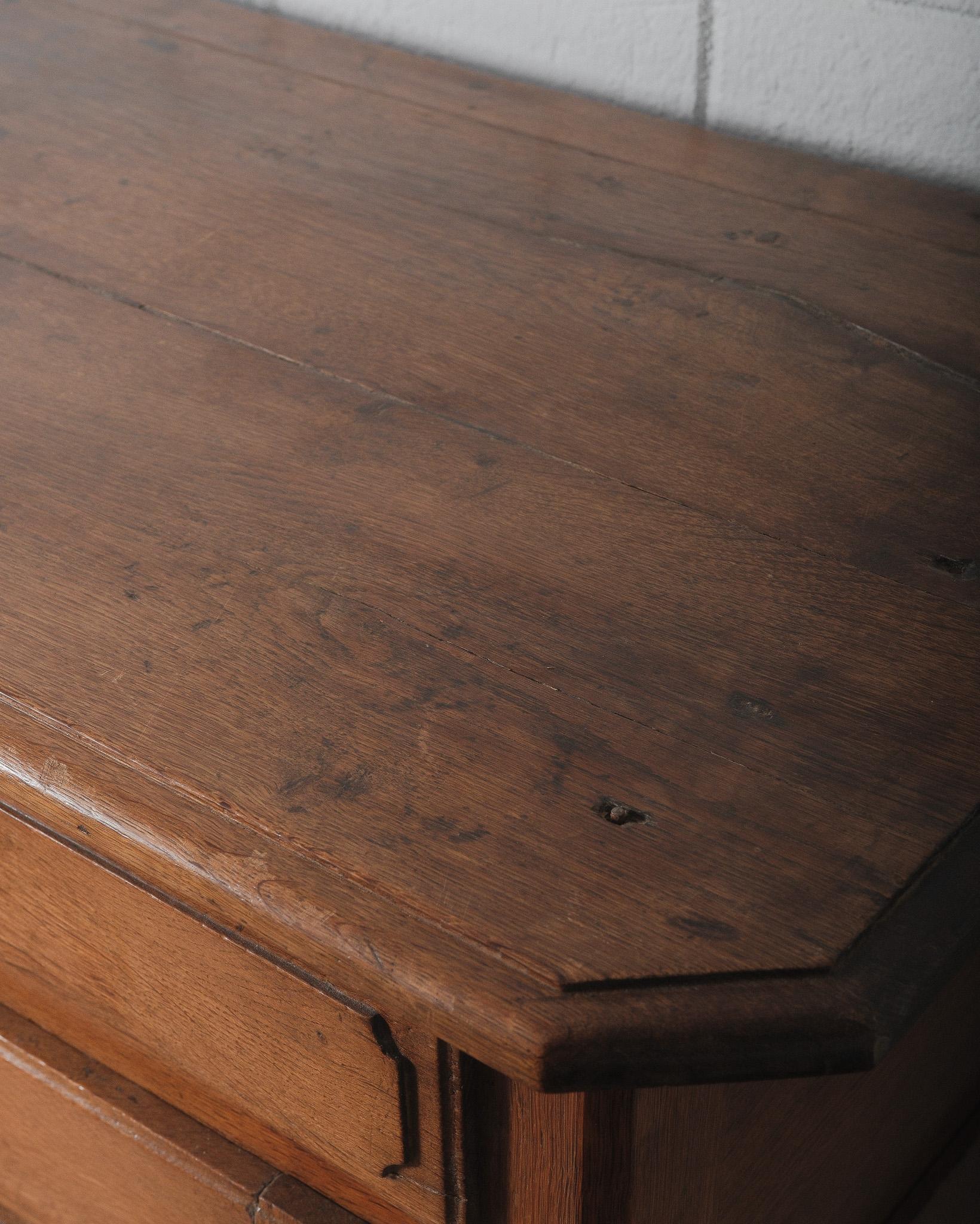 19th Century French Provincial Oak Buffet For Sale 3