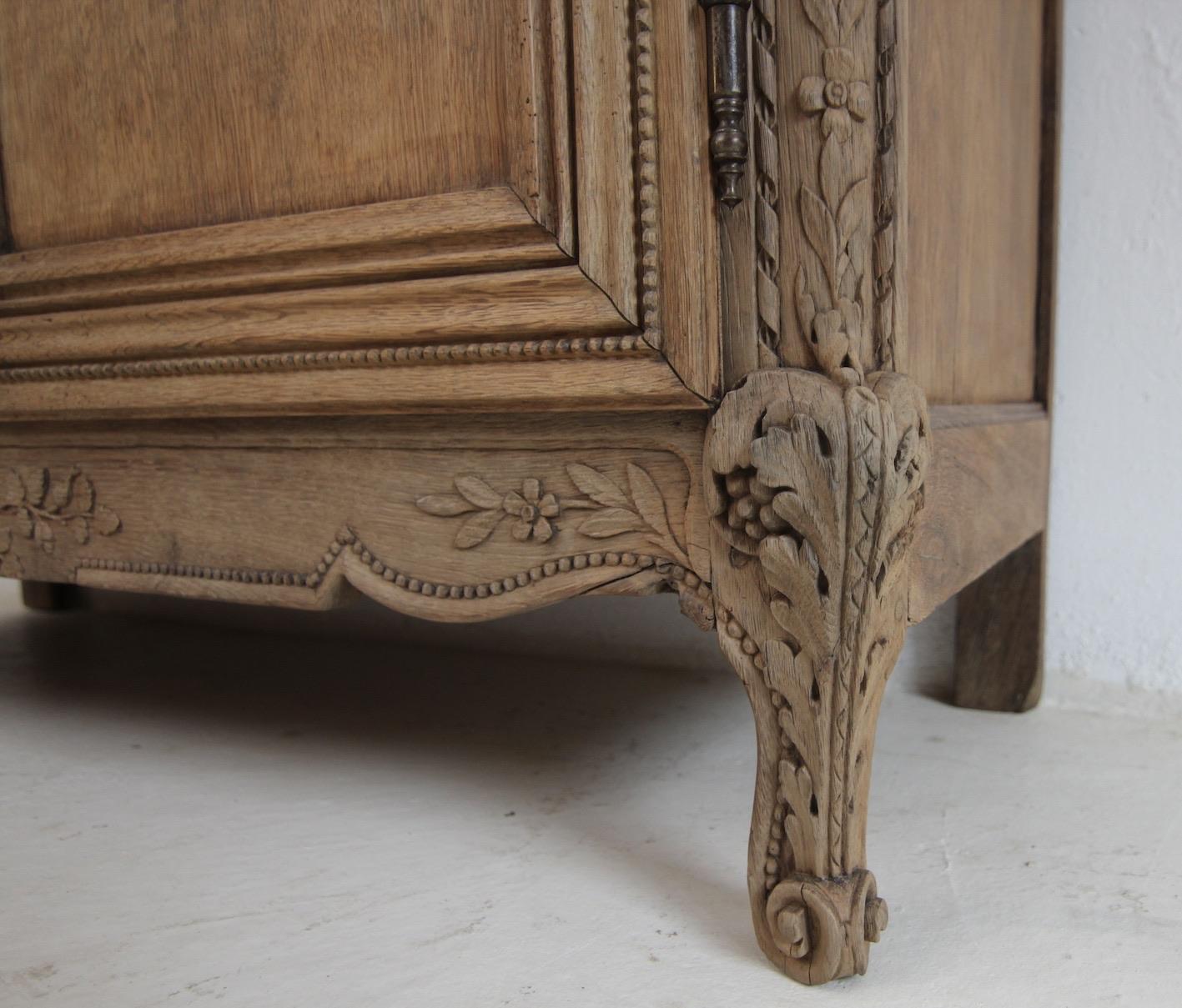 19th Century French Provincial Oak Buffet or Sideboard For Sale 9