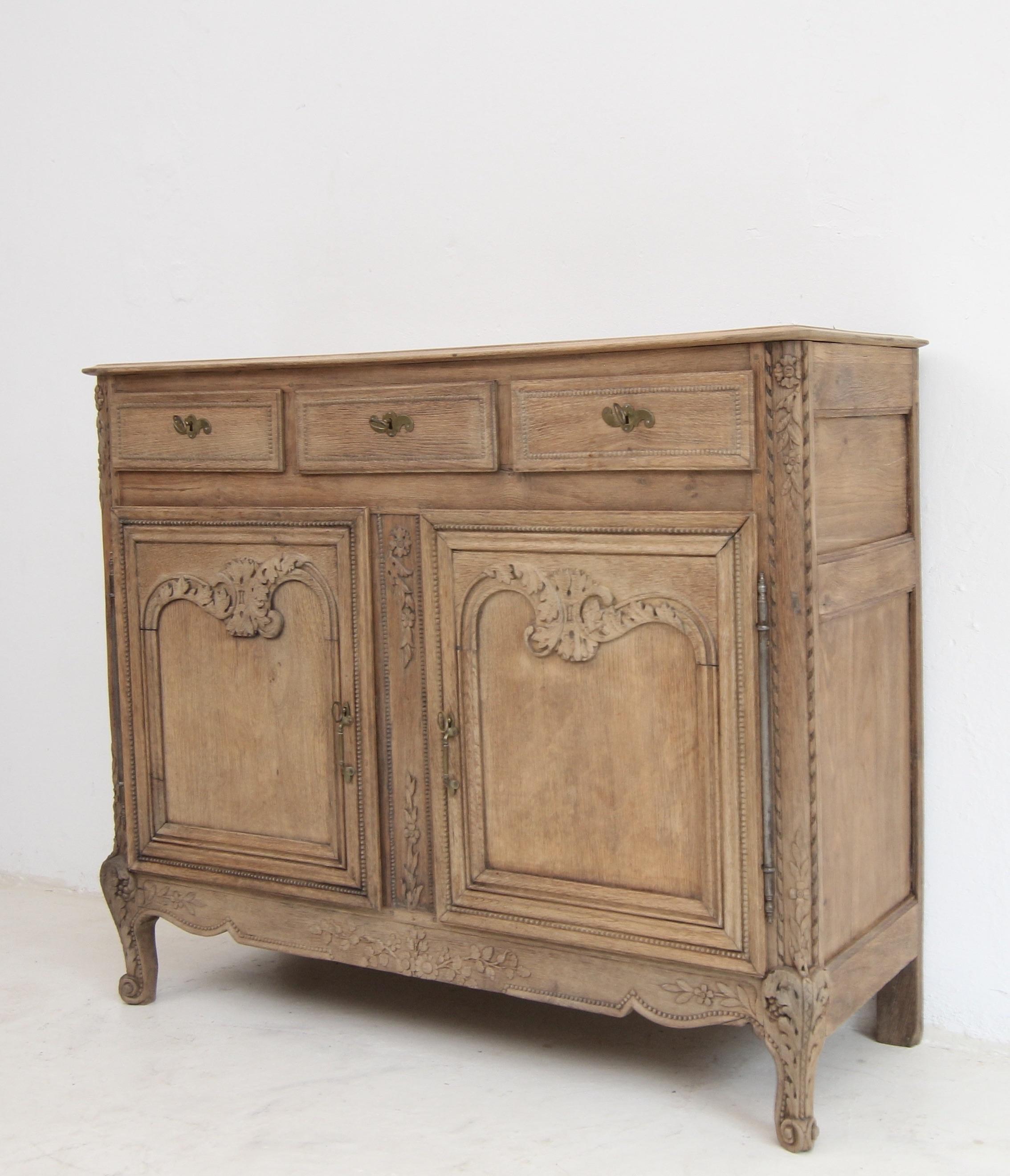 19th Century French Provincial Oak Buffet or Sideboard For Sale 1