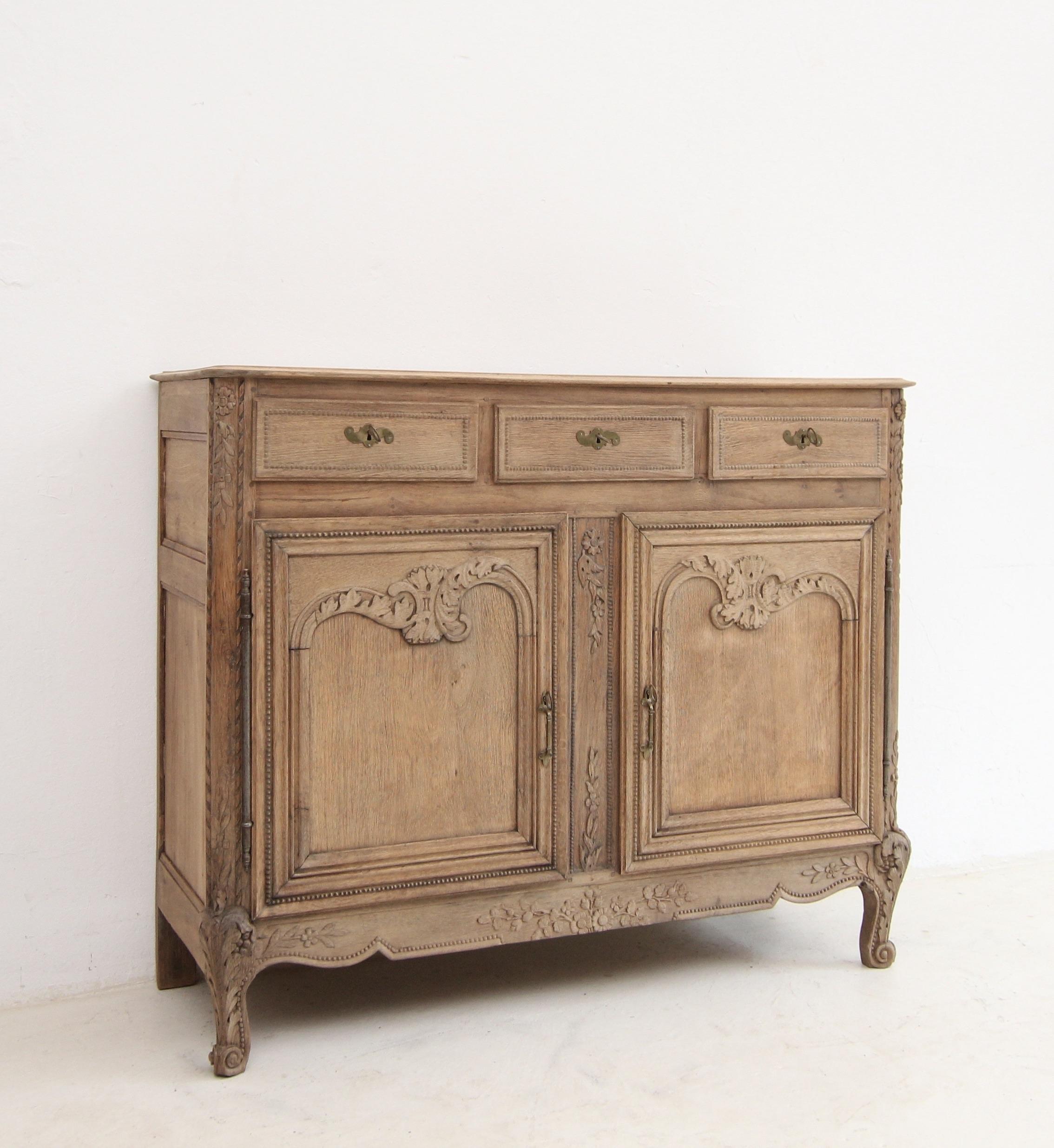 19th Century French Provincial Oak Buffet or Sideboard For Sale 2