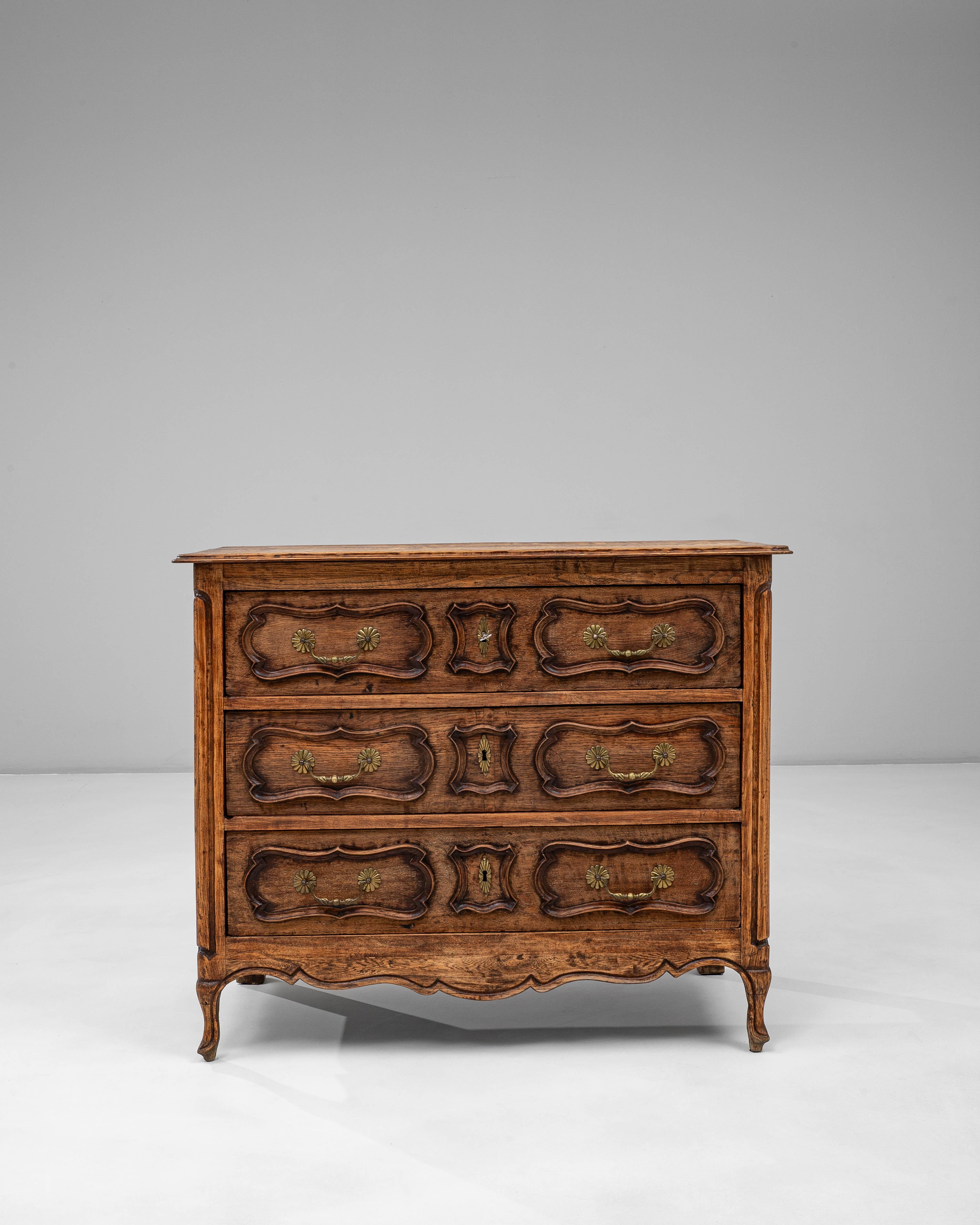 Quercia Cassettiera in quercia della provincia francese del XIX secolo in vendita