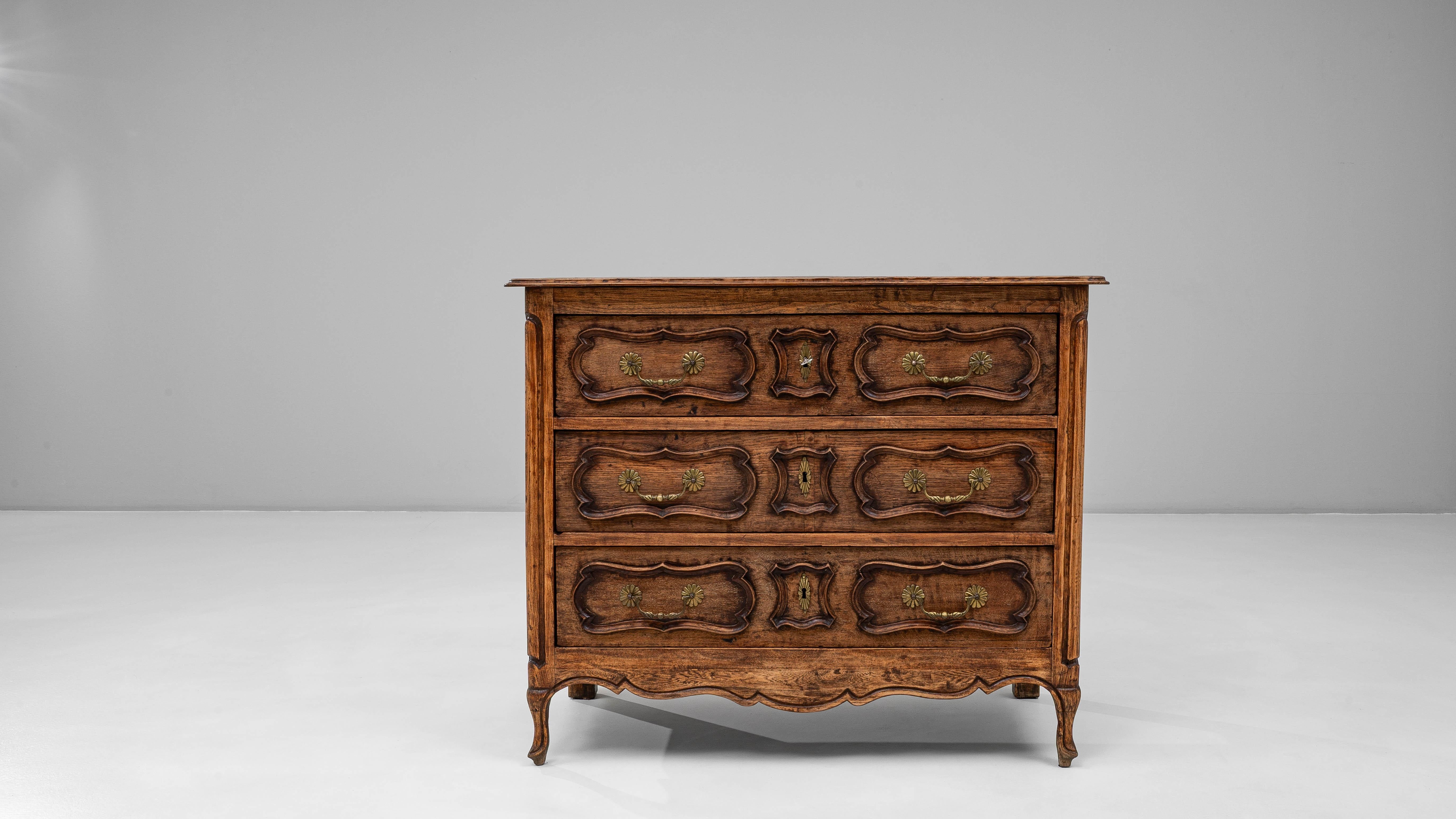 Cassettiera in quercia della provincia francese del XIX secolo in vendita 1