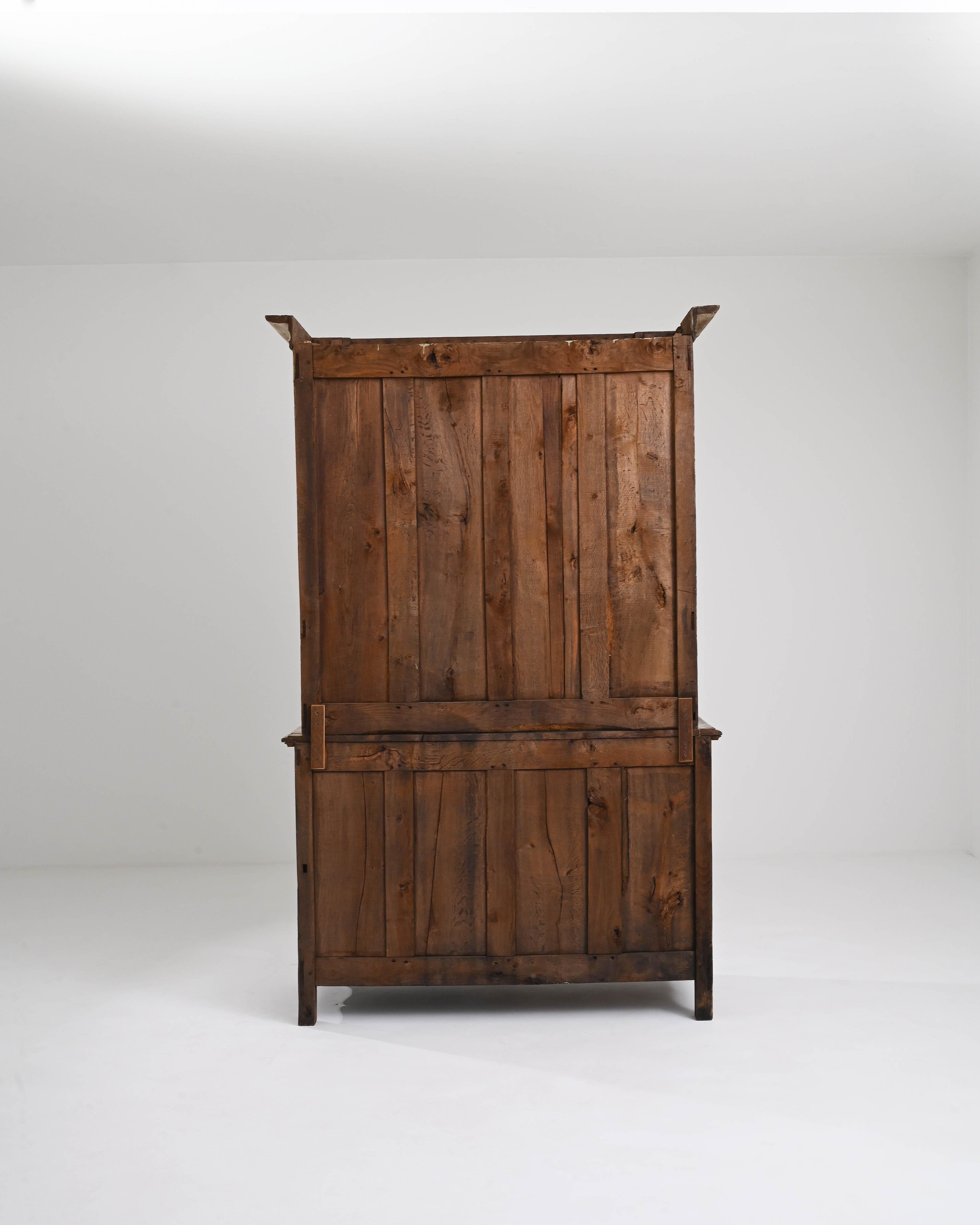 19th Century French Provincial Oak Vitrine For Sale 11