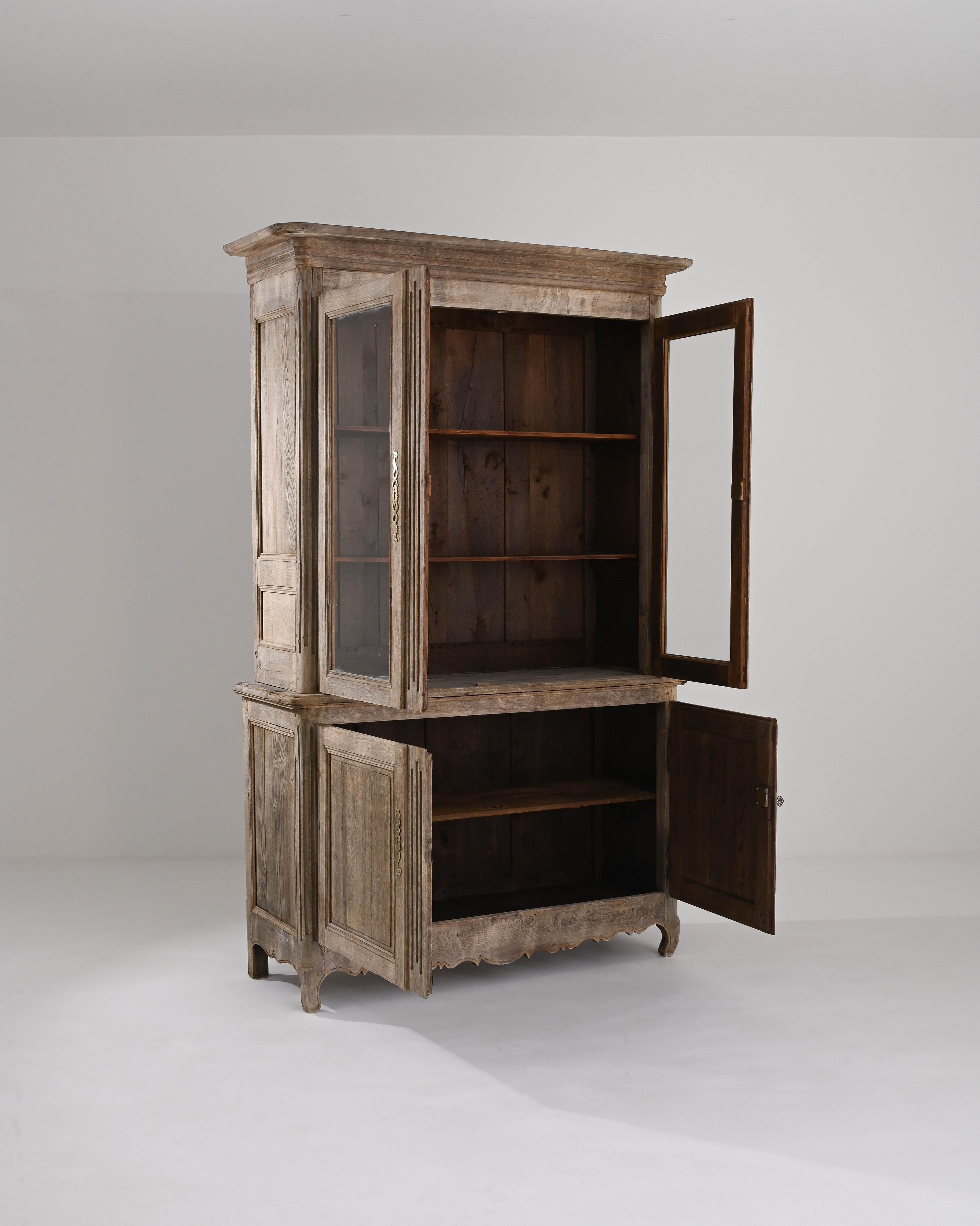 19th Century French Provincial Oak Vitrine For Sale 1