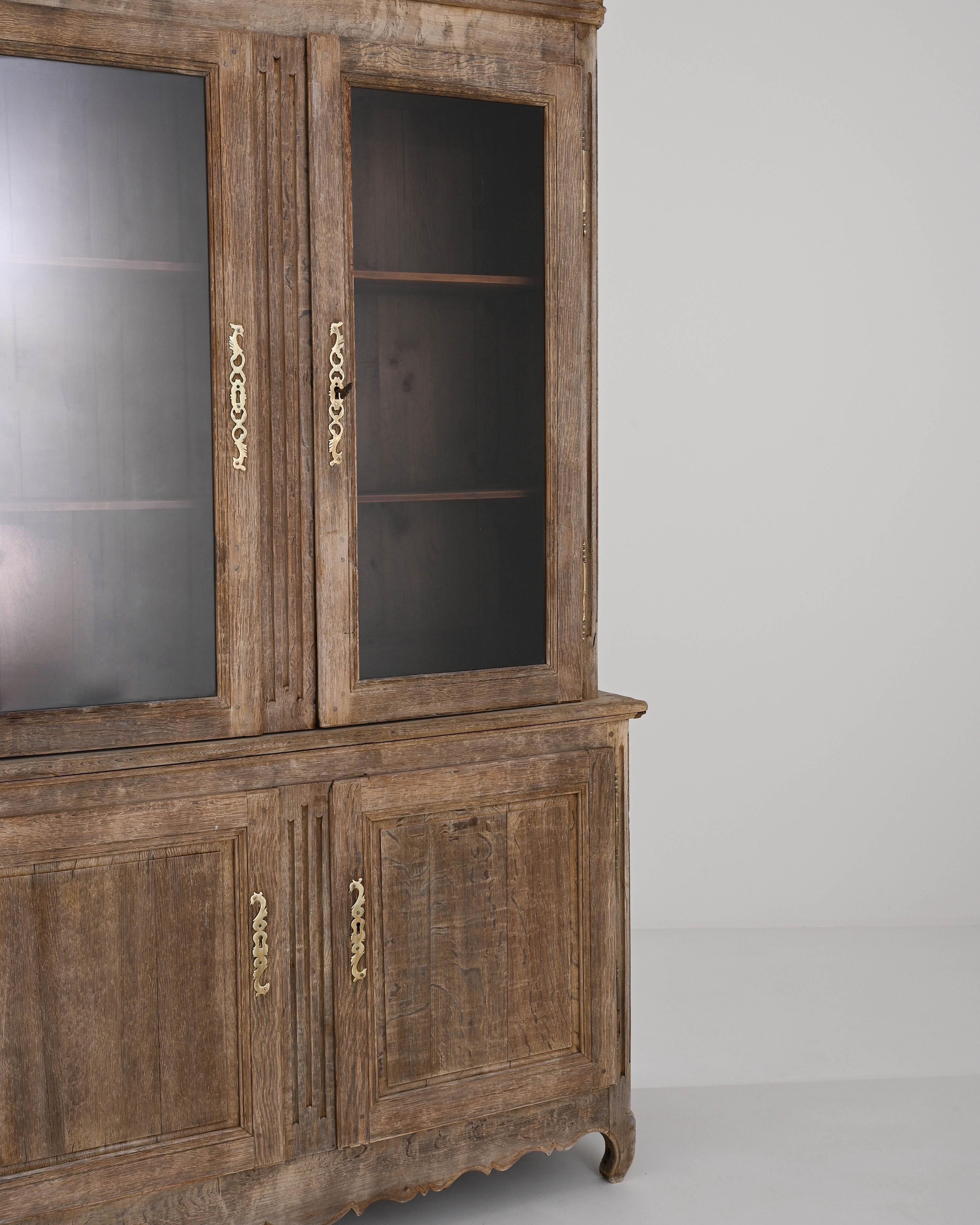 19th Century French Provincial Oak Vitrine For Sale 3