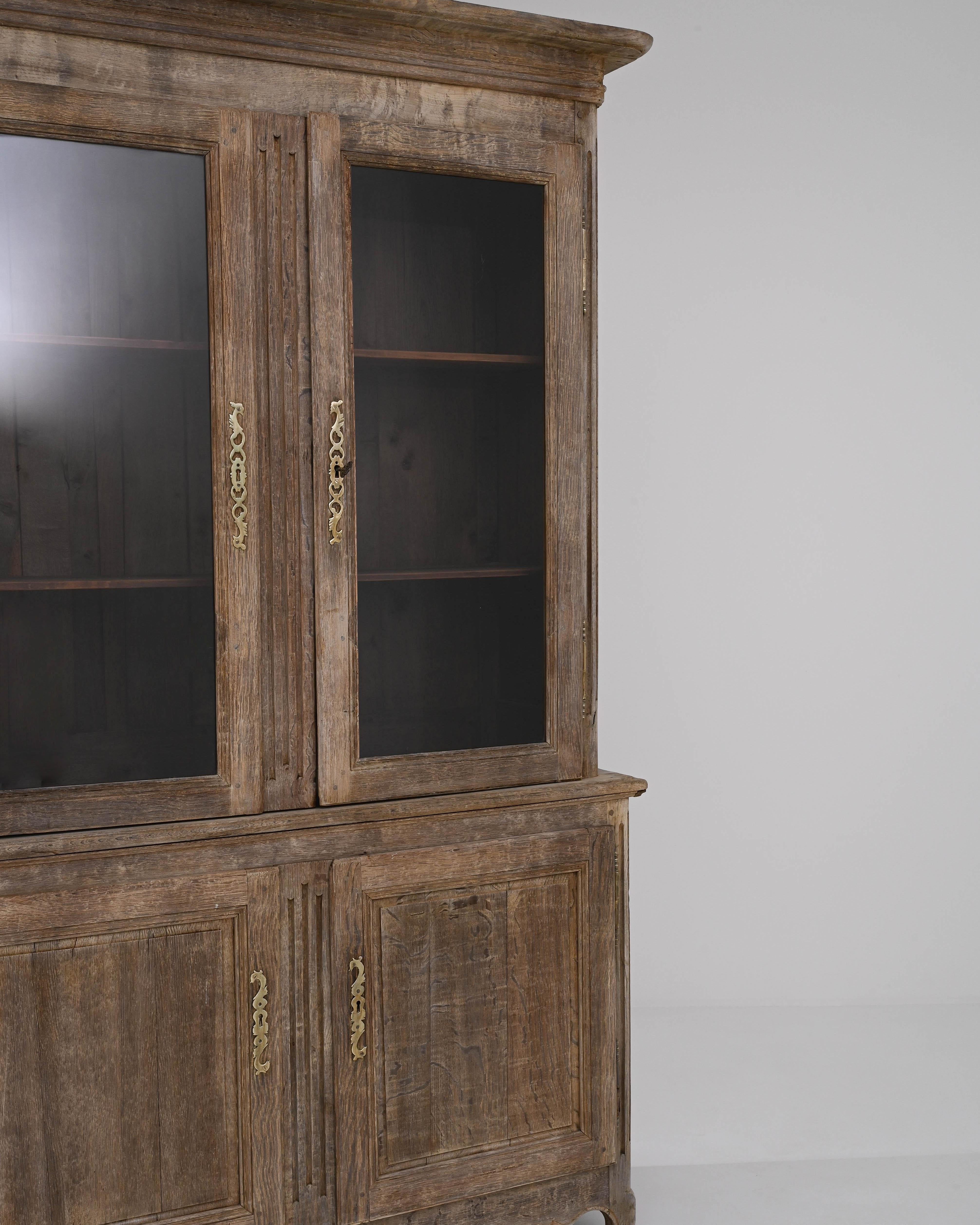 19th Century French Provincial Oak Vitrine For Sale 4