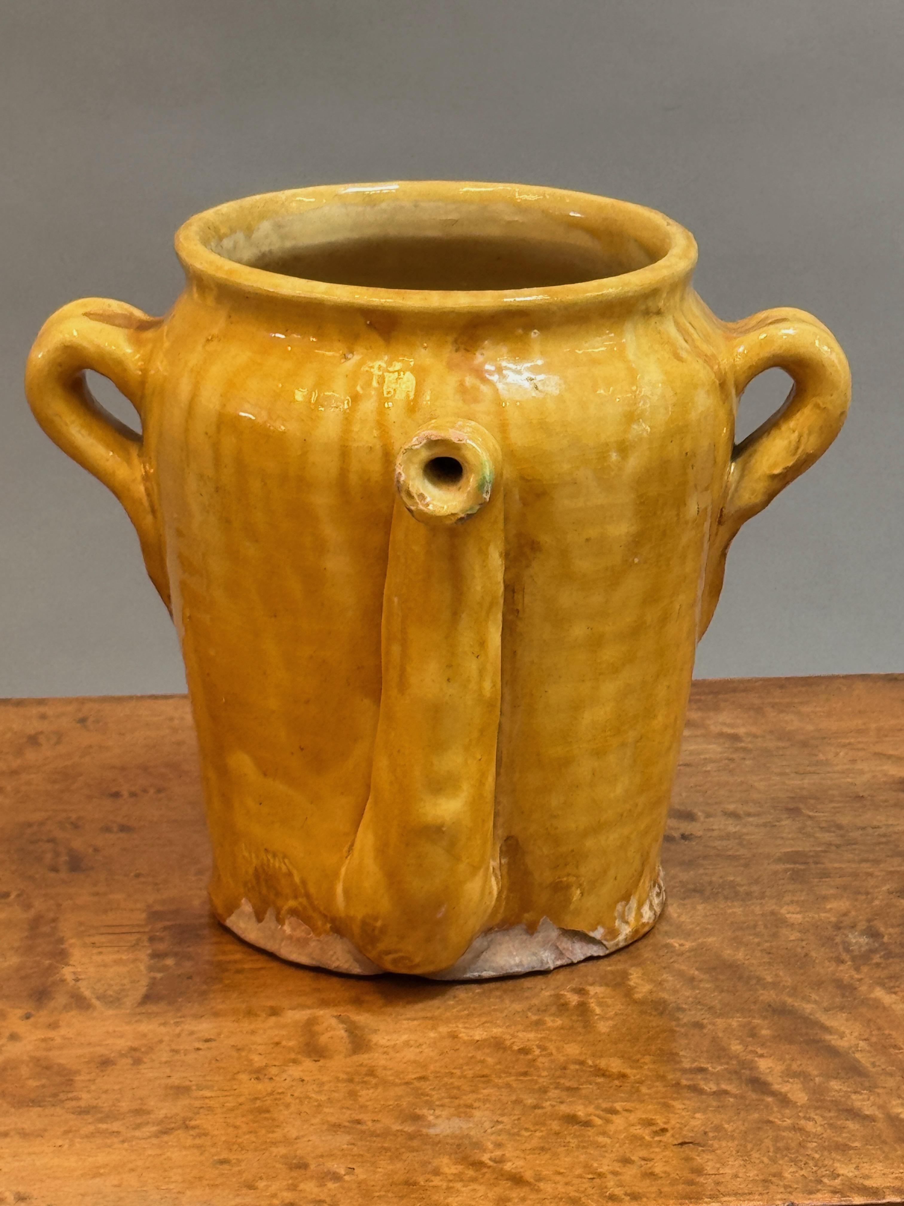 19th Century French Provincial Terra Cotta Pot with A Spout For Sale 1