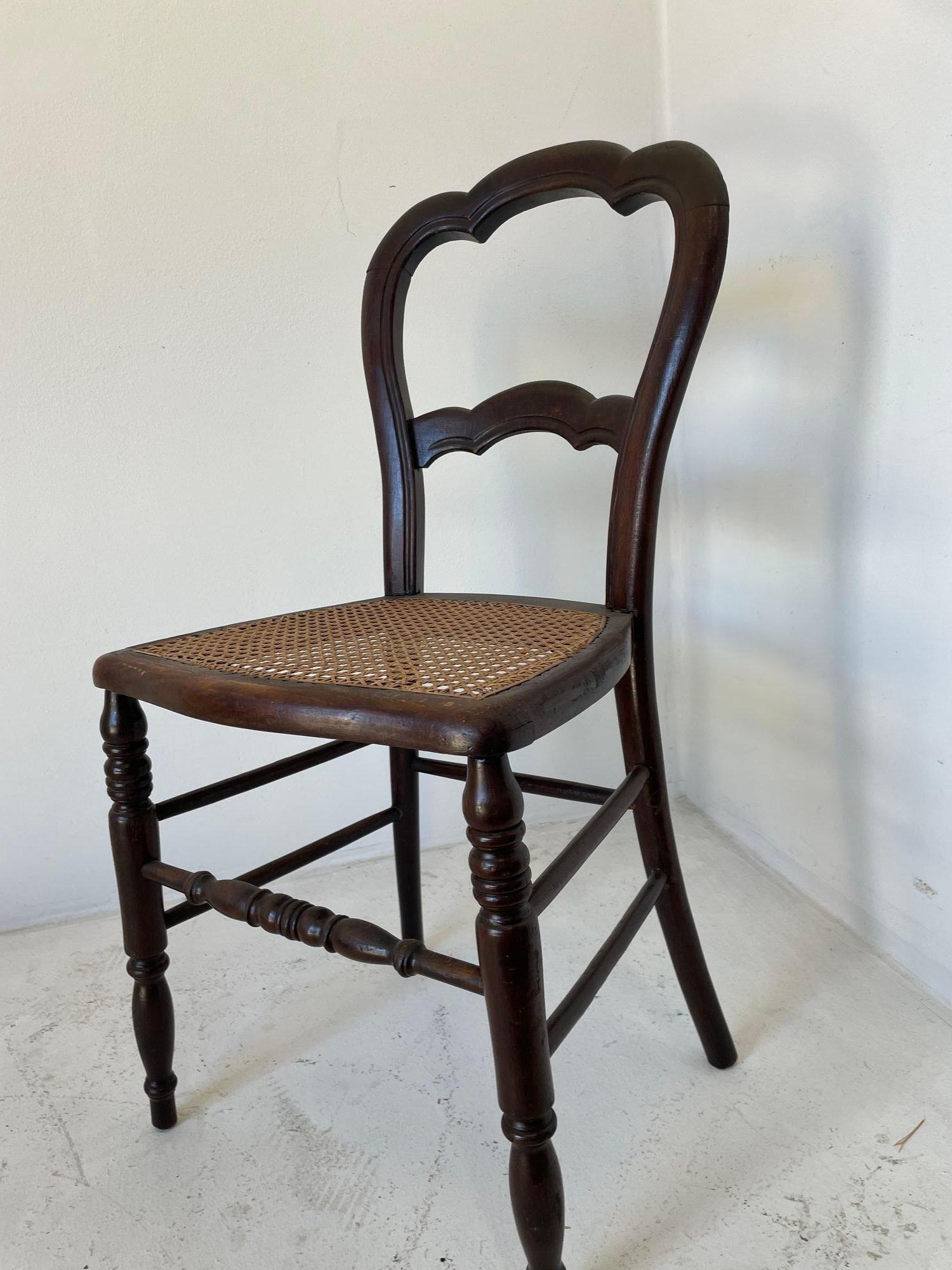 19th Century French Provincial Walnut Caned Chair For Sale 3