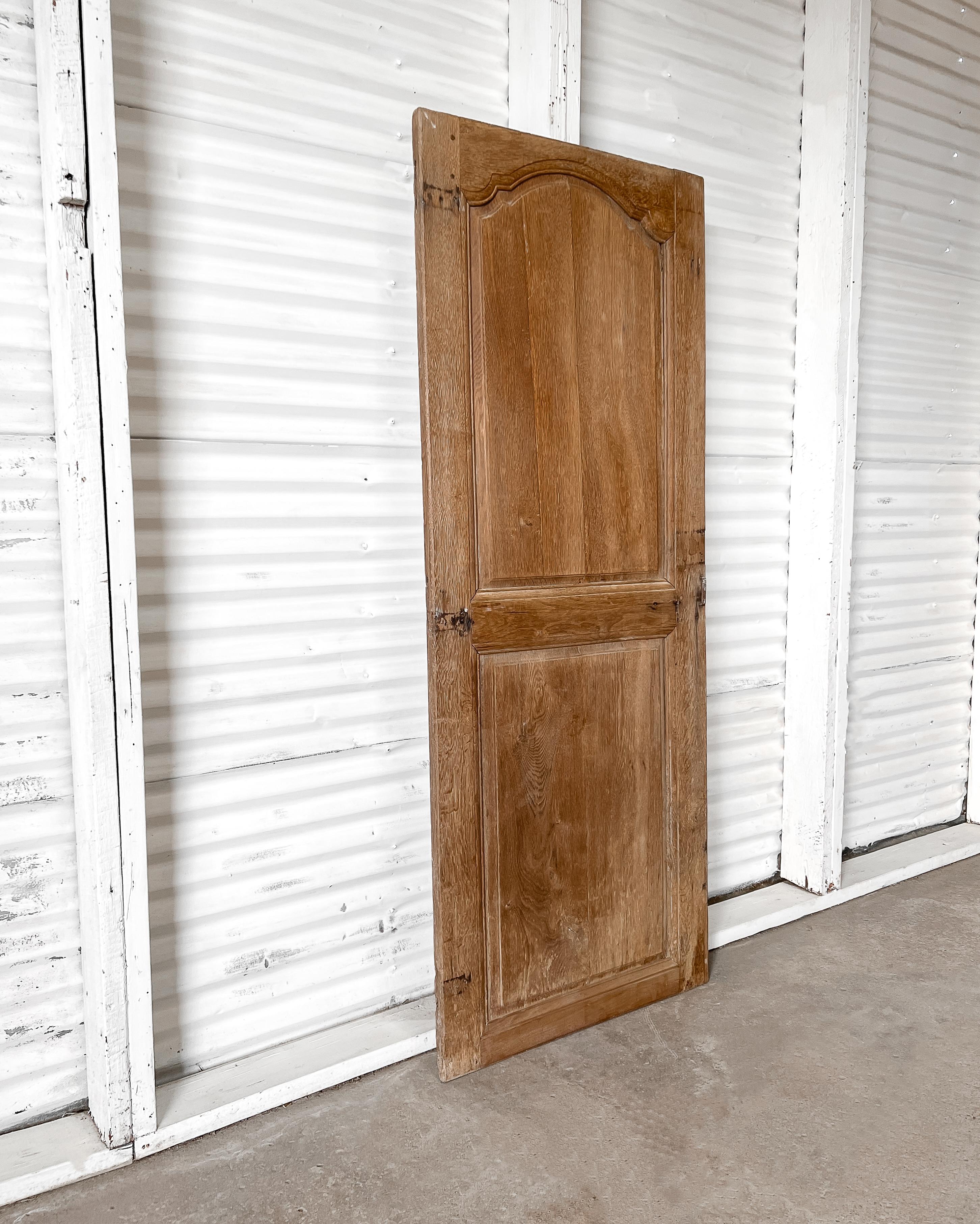 19. Jahrhundert Französisch Provincial Kleiderschrank Tür im Zustand „Gut“ im Angebot in Mckinney, TX