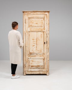 Commode provençale française du XIXe siècle, blanchie à la chaux, antiquité