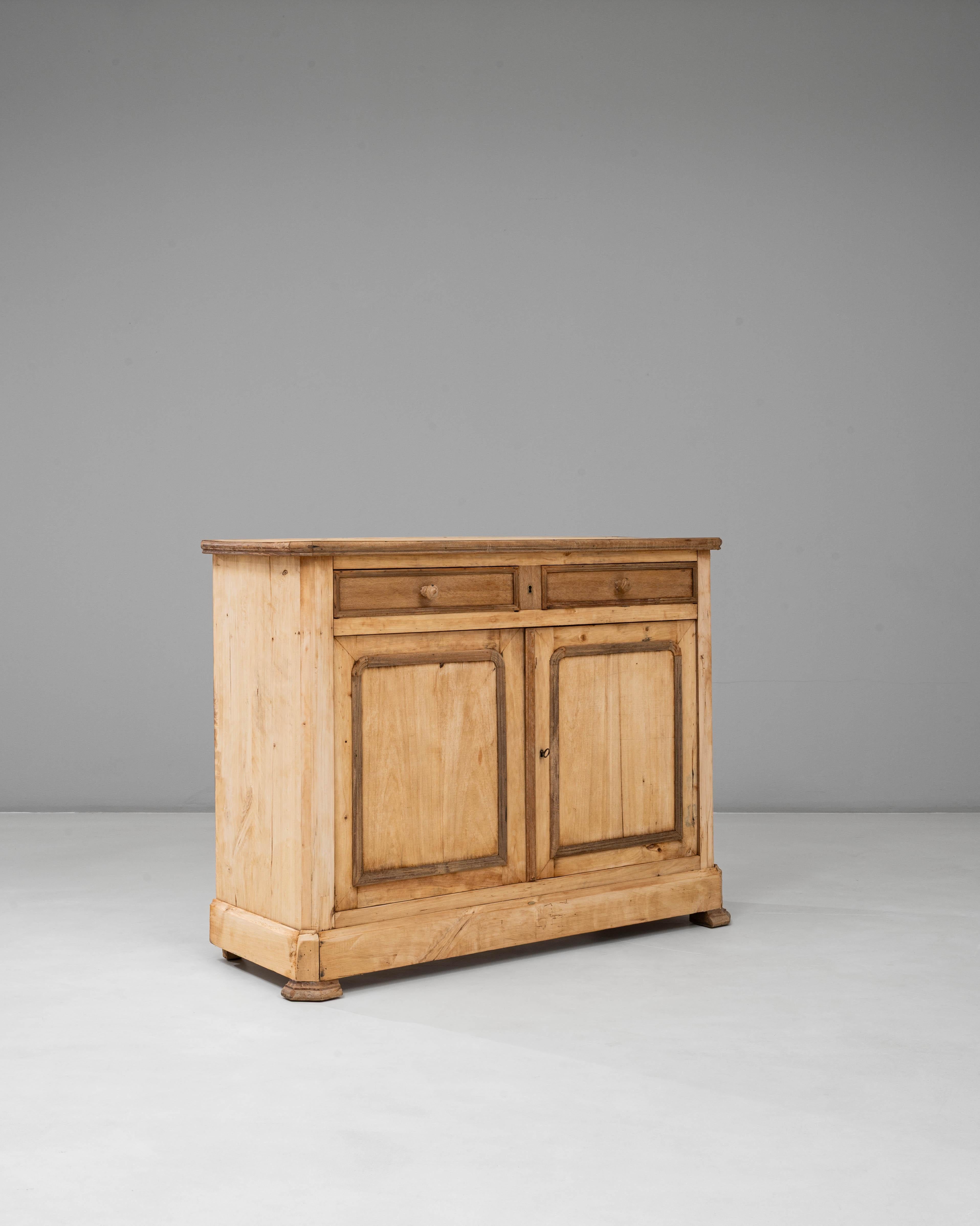 Buffet in legno della provincia francese del XIX secolo In condizioni buone in vendita a High Point, NC