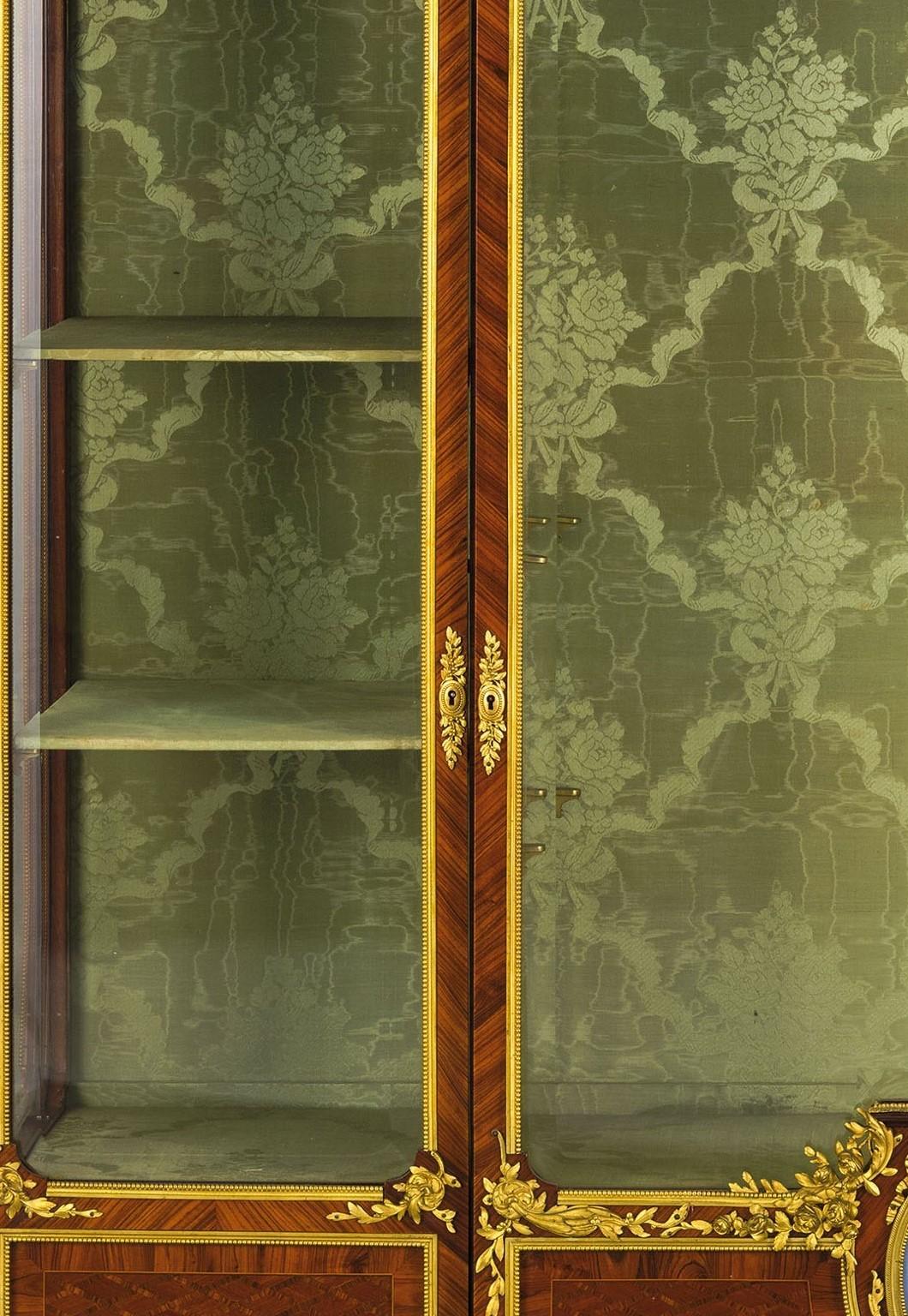 19th Century, French Wood Vitrine with Gilt Bronze For Sale 3