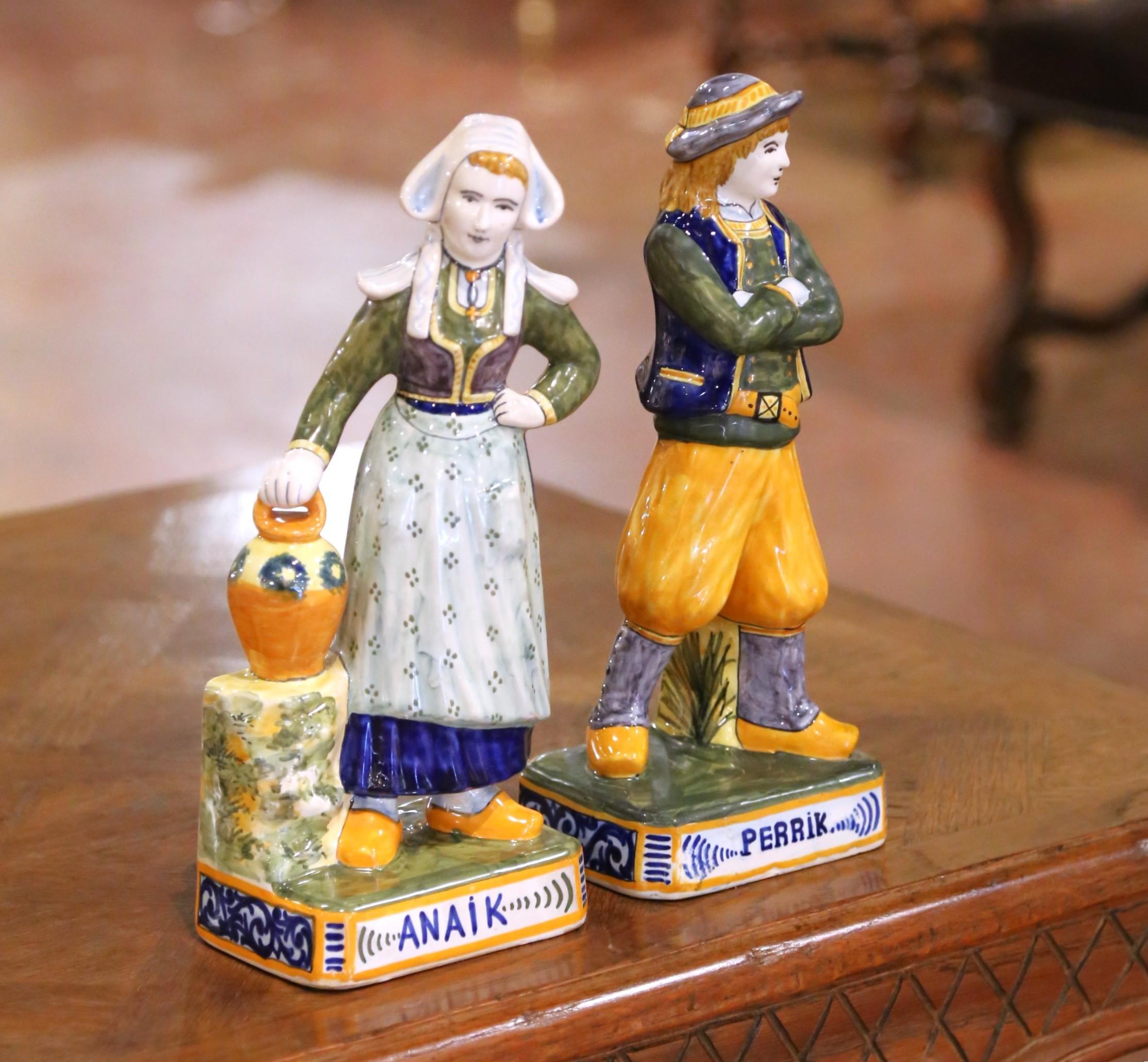 19. Jahrhundert Französisch Quimper Fayence Perrik und Anaik Breton Figuren (Handbemalt) im Angebot