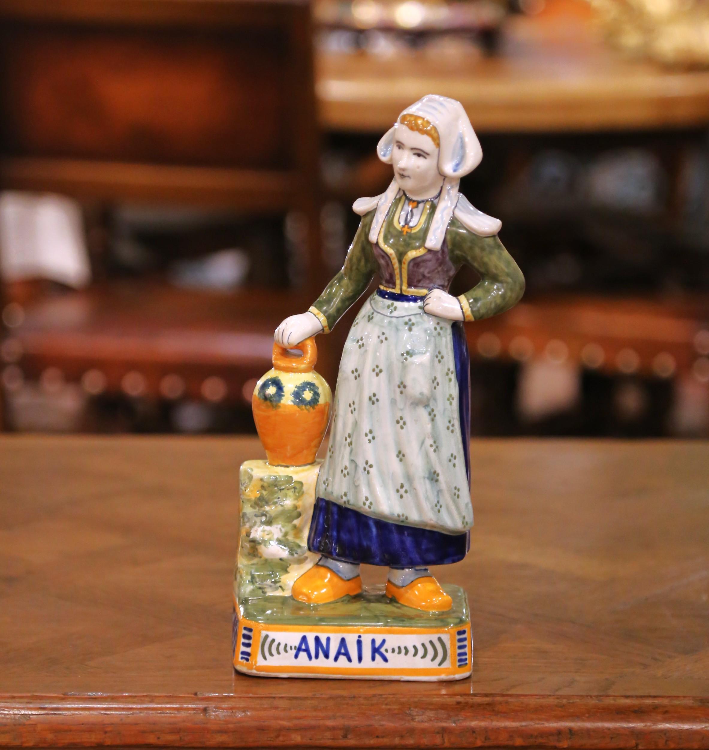 19. Jahrhundert Französisch Quimper Fayence Perrik und Anaik Breton Figuren im Angebot 1