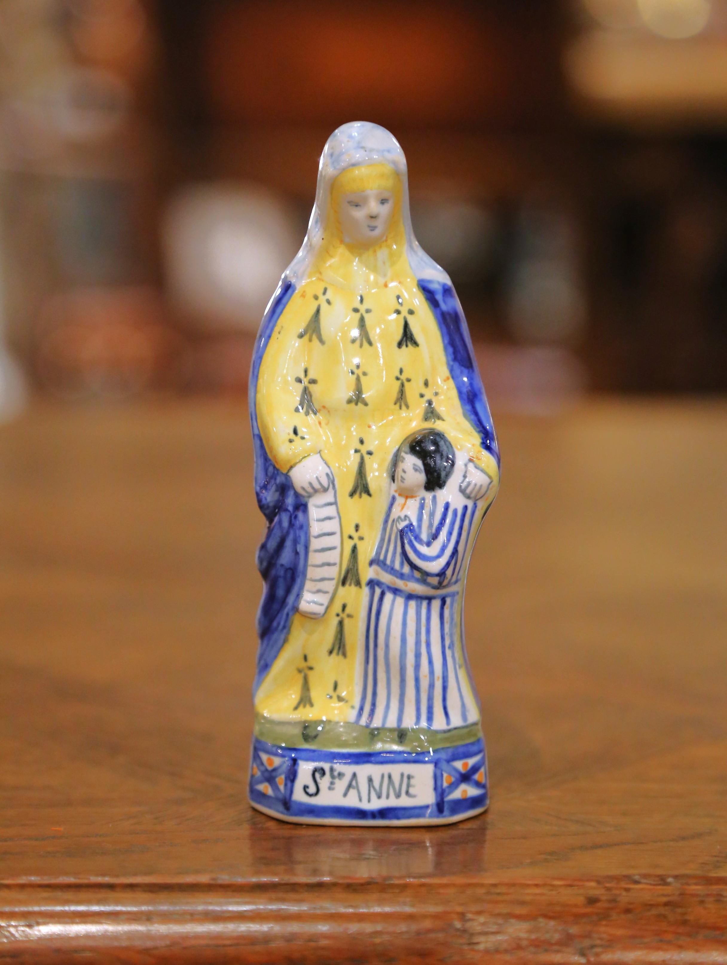 19th Century French Quimper Faience Virgin Mary and St. Anne Figures, Set of Six Pintado a mano en venta