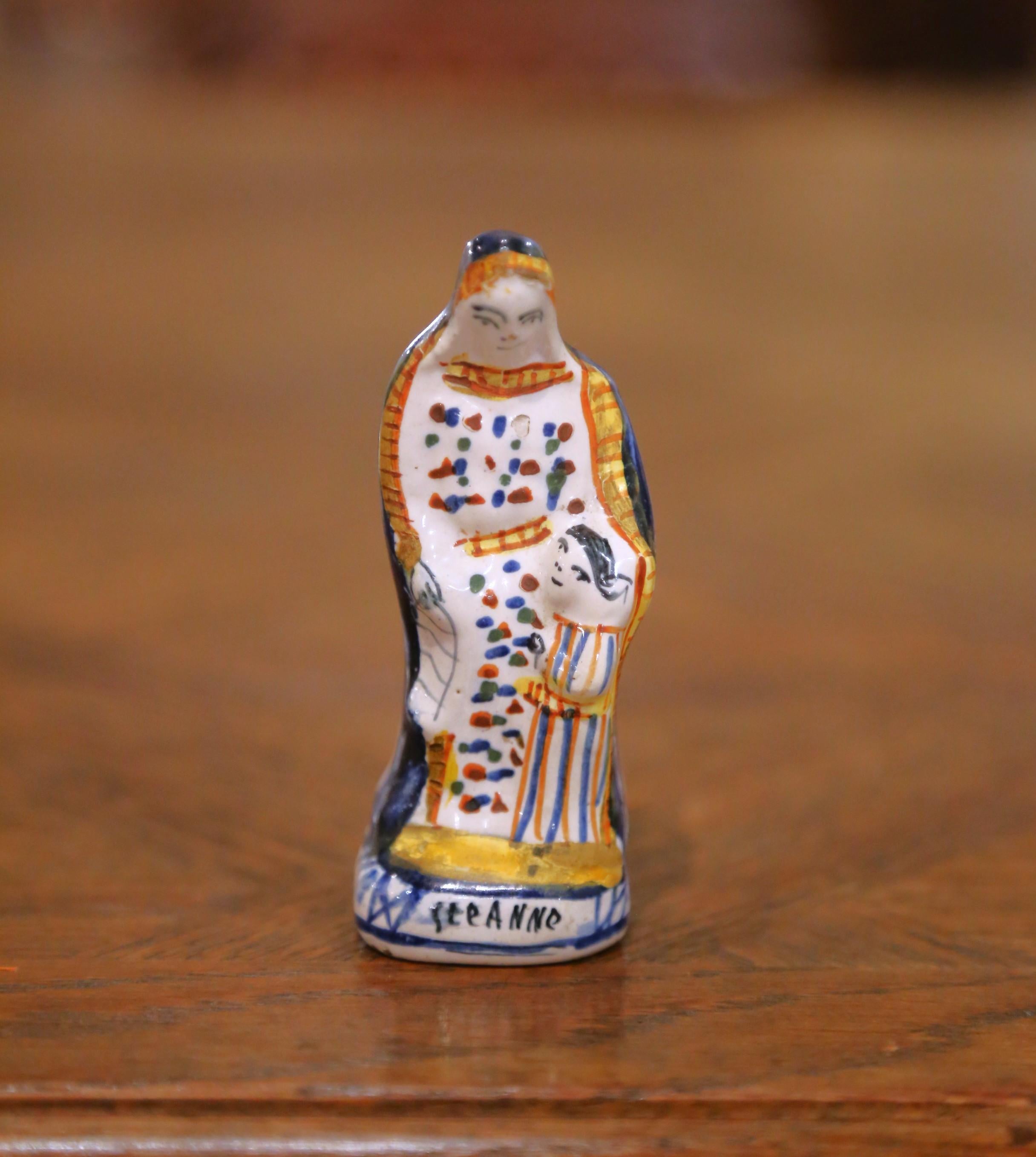 19th Century French Quimper Faience Virgin Mary and St. Anne Figures, Set of Six en venta 2