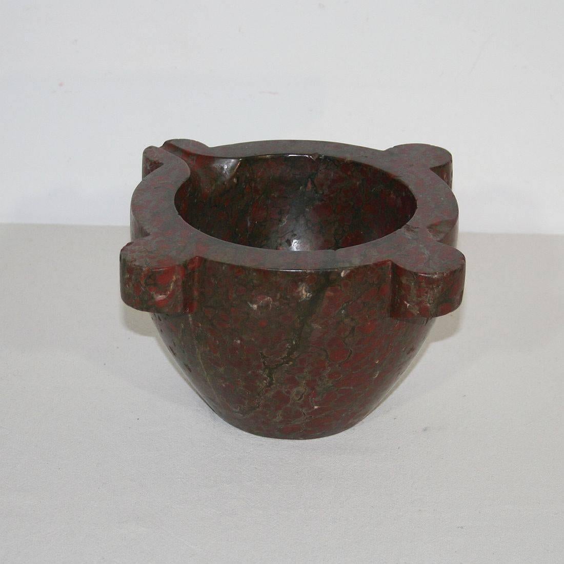 19th Century French Red Marble Mortar In Good Condition In Buisson, FR