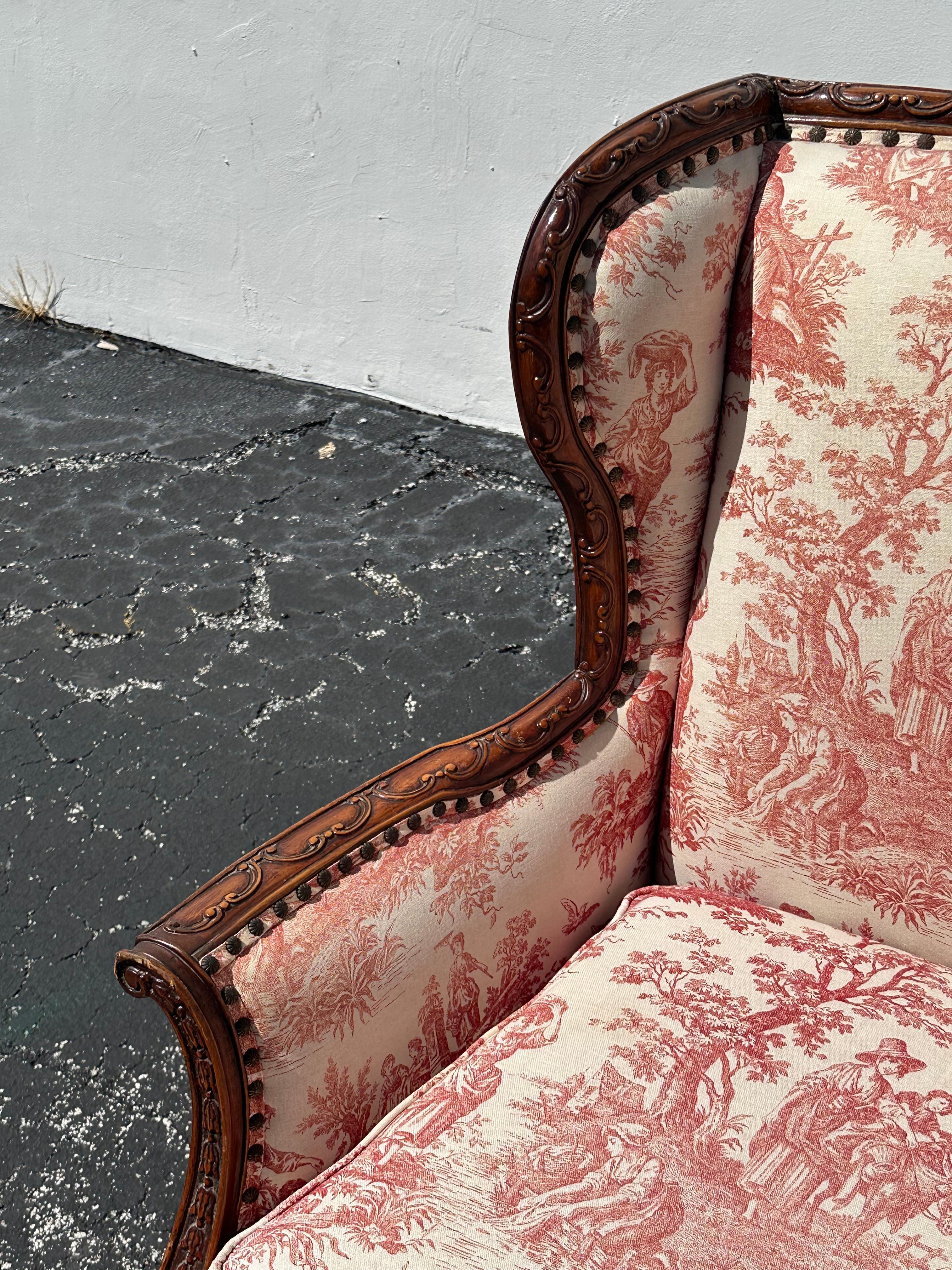 19th Century French Red White Toile Chippendale GIlt Wood Wingback Chair For Sale 6