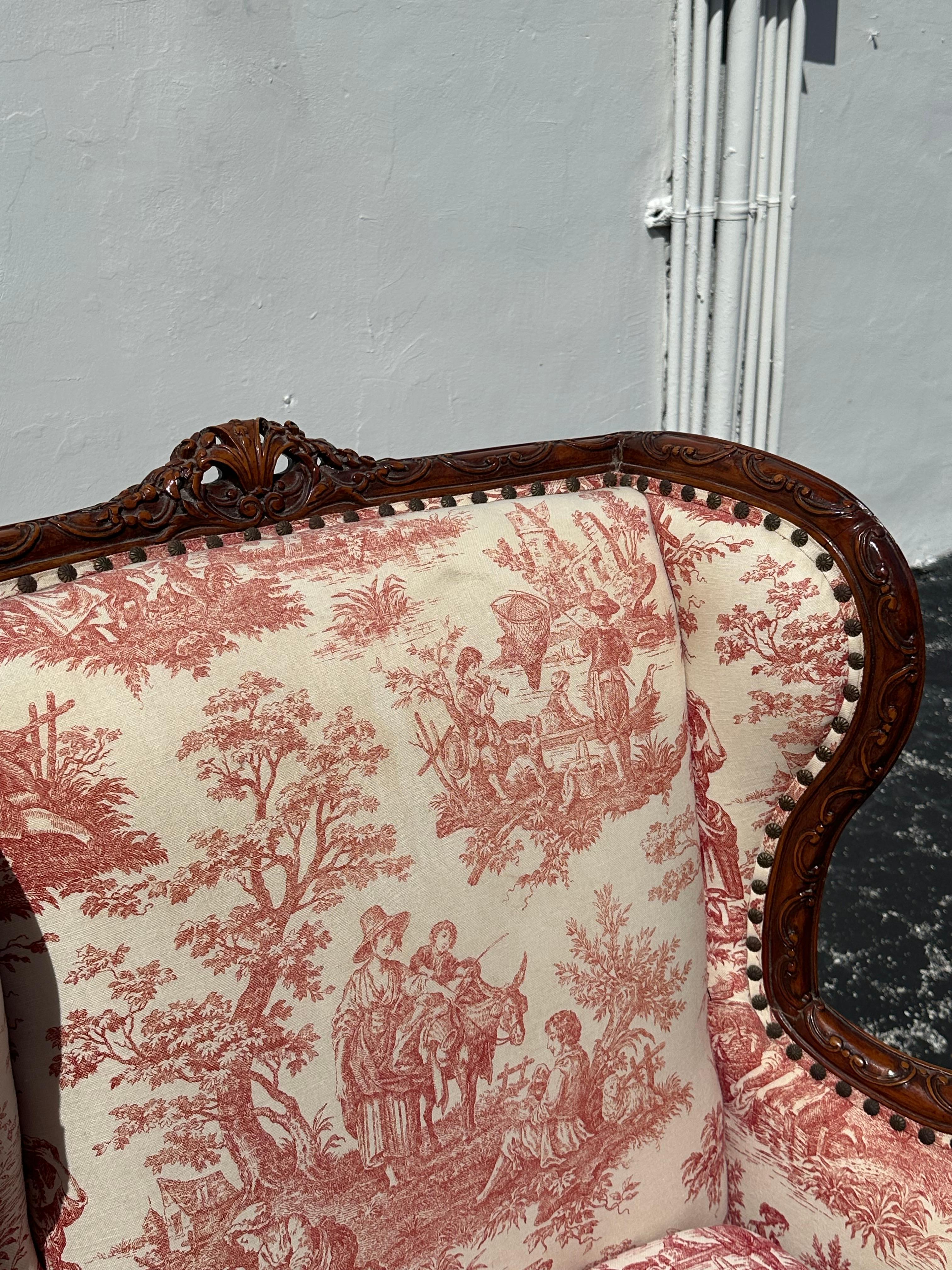 19th Century French Red White Toile Chippendale GIlt Wood Wingback Chair For Sale 7