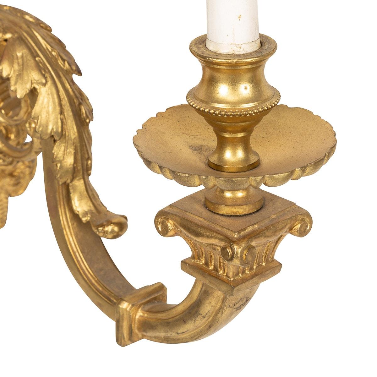 Français Appliques de style Régence en bronze doré du 19e siècle, vers 1830 en vente