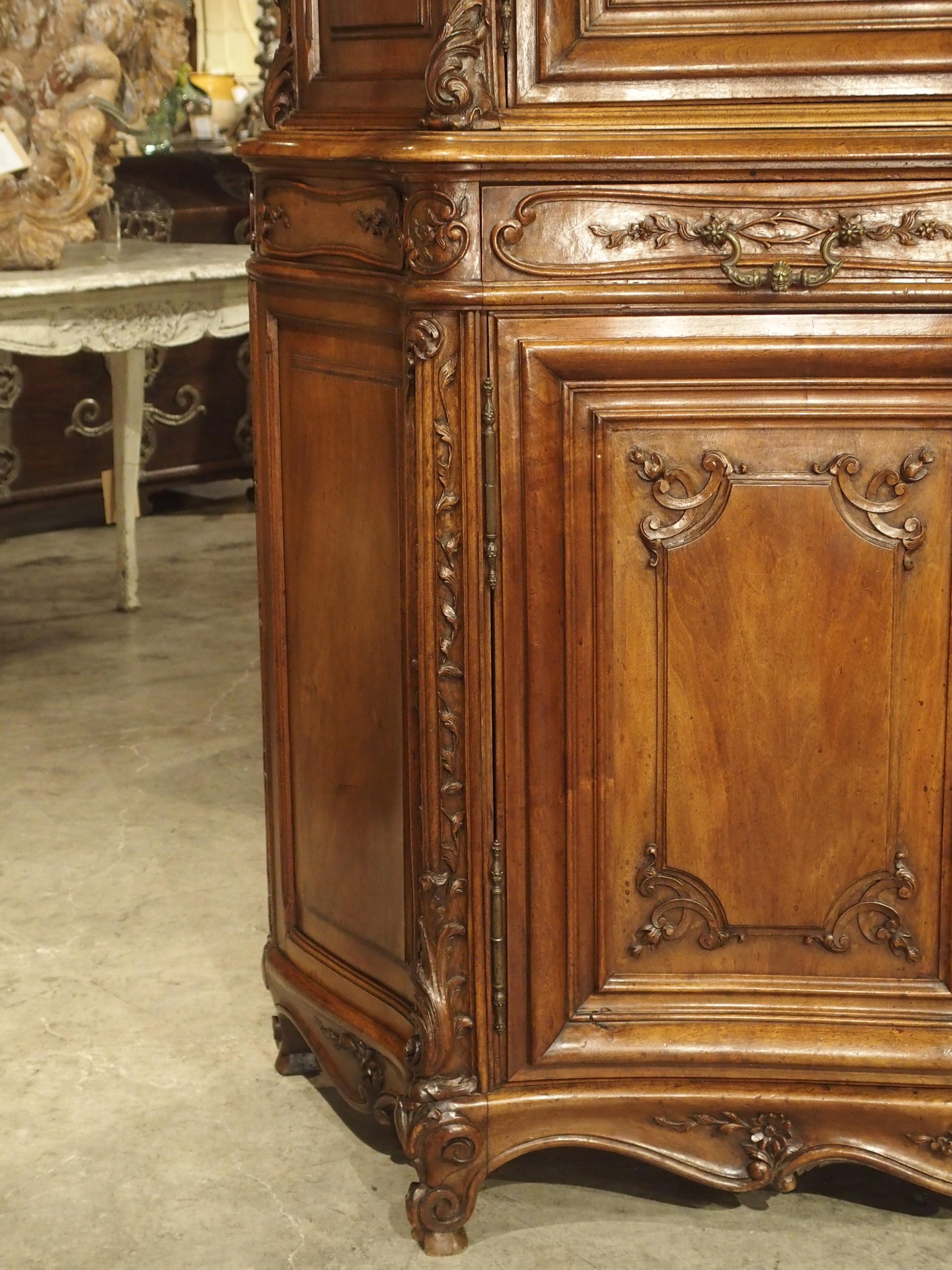 19th Century French Regence Style Walnut Wood Buffet Deux Corps 4