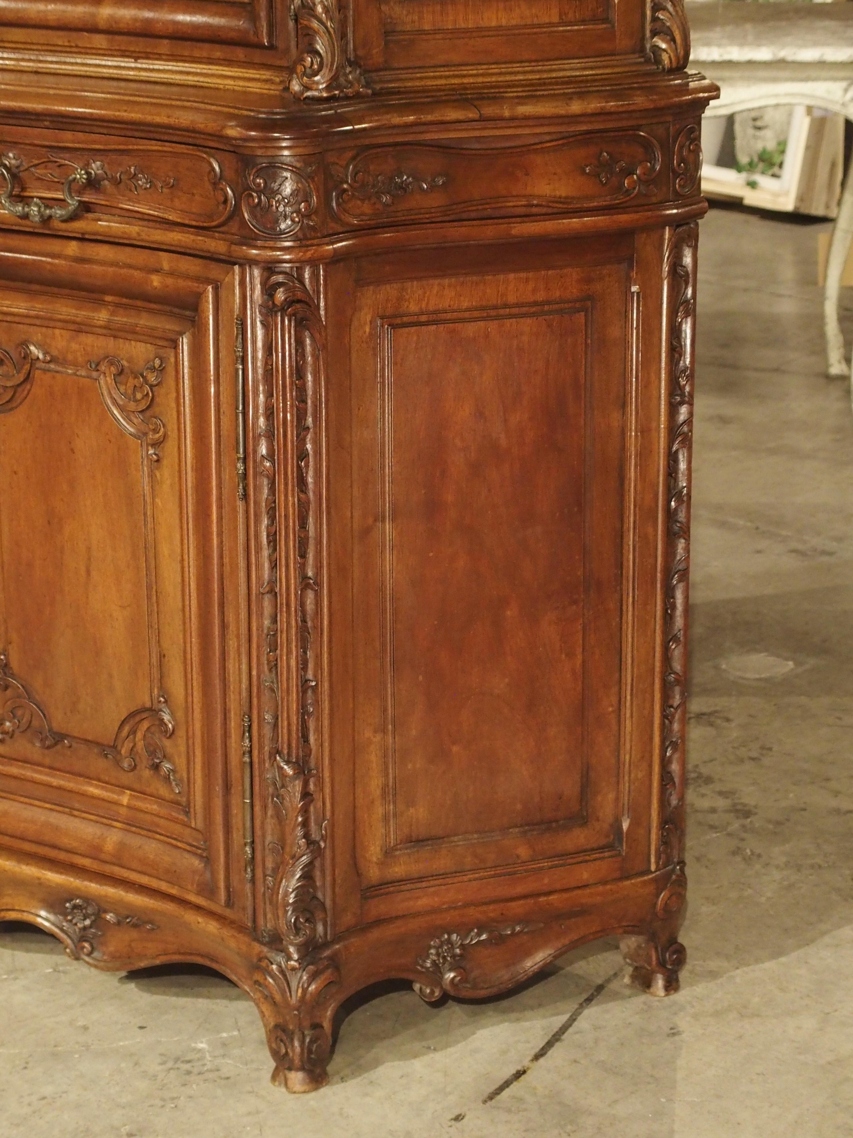 19th Century French Regence Style Walnut Wood Buffet Deux Corps 13