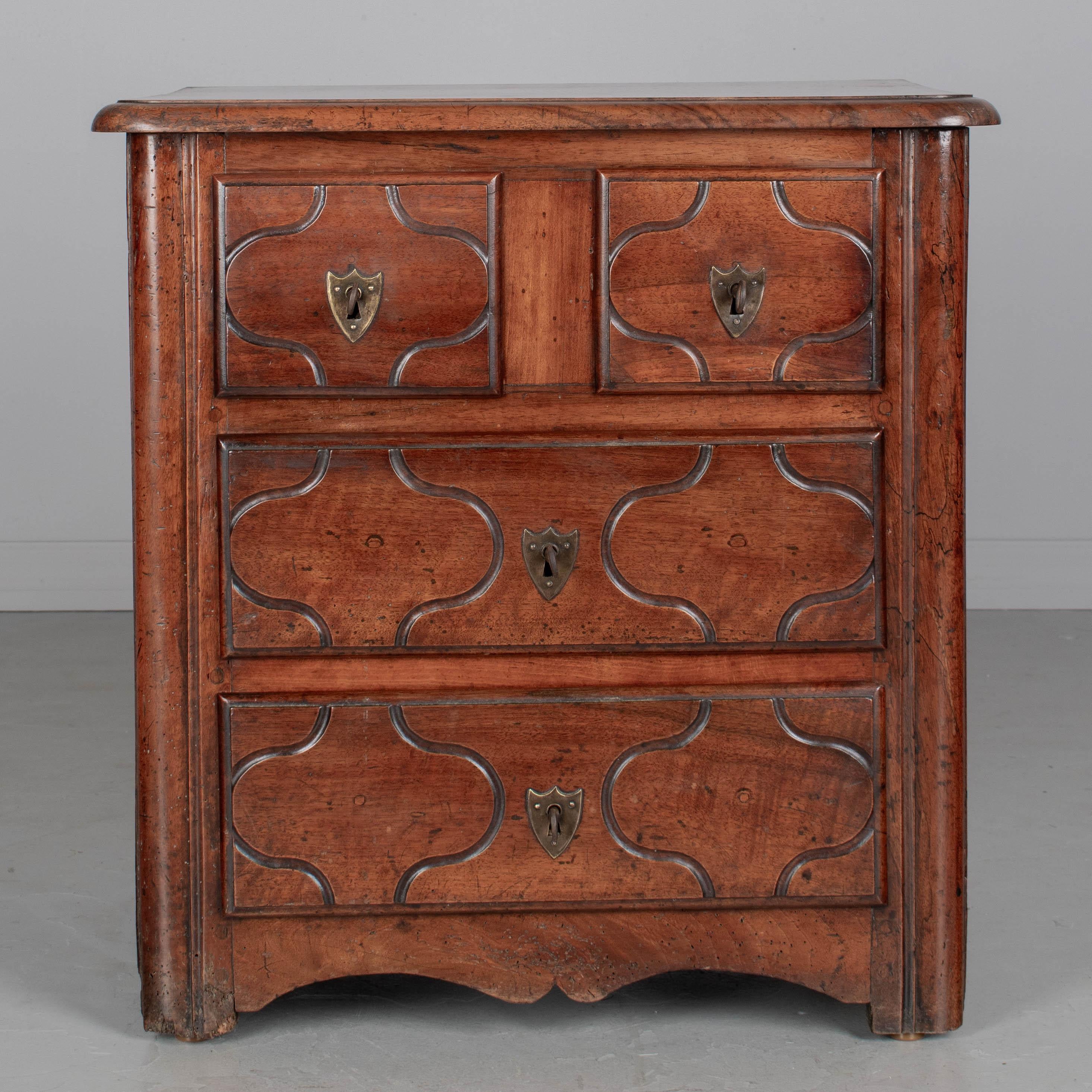 Commode parigino in stile Reggenza francese del XIX secolo in vendita 1