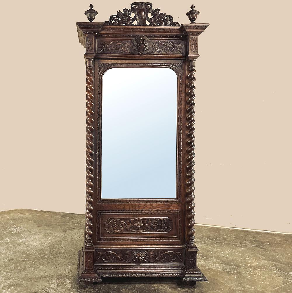 19th Century French Renaissance Barley Twist Armoire In Good Condition For Sale In Dallas, TX
