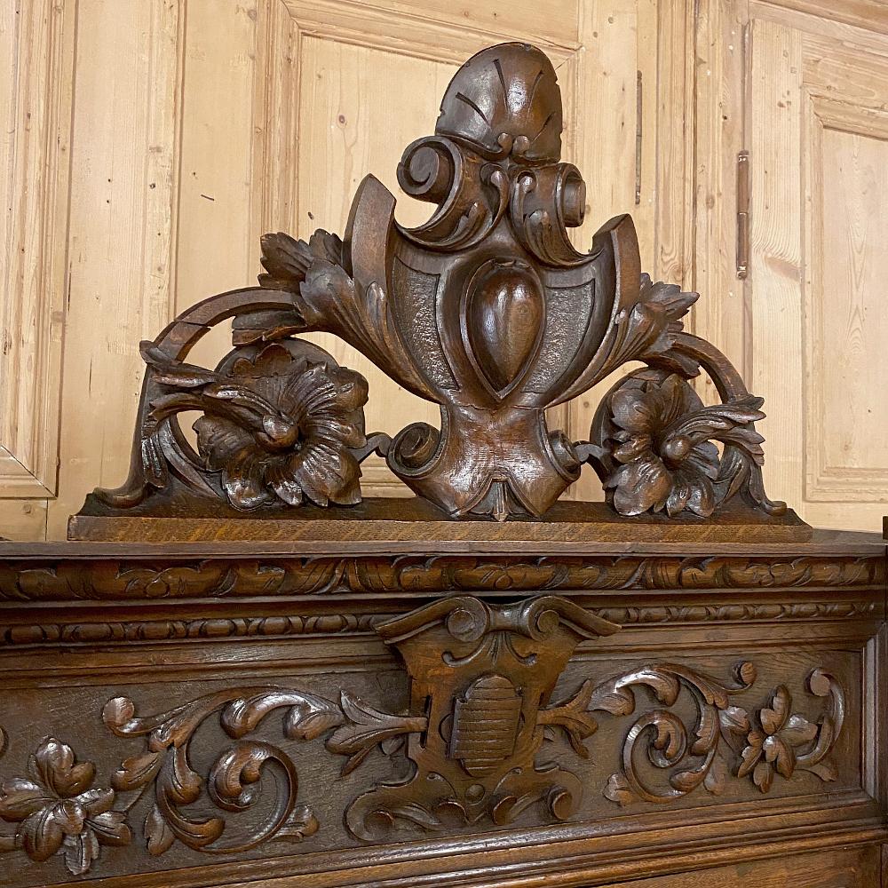 Armoire rinascimentale francese del XIX secolo con torsione d'orzo in vendita 1