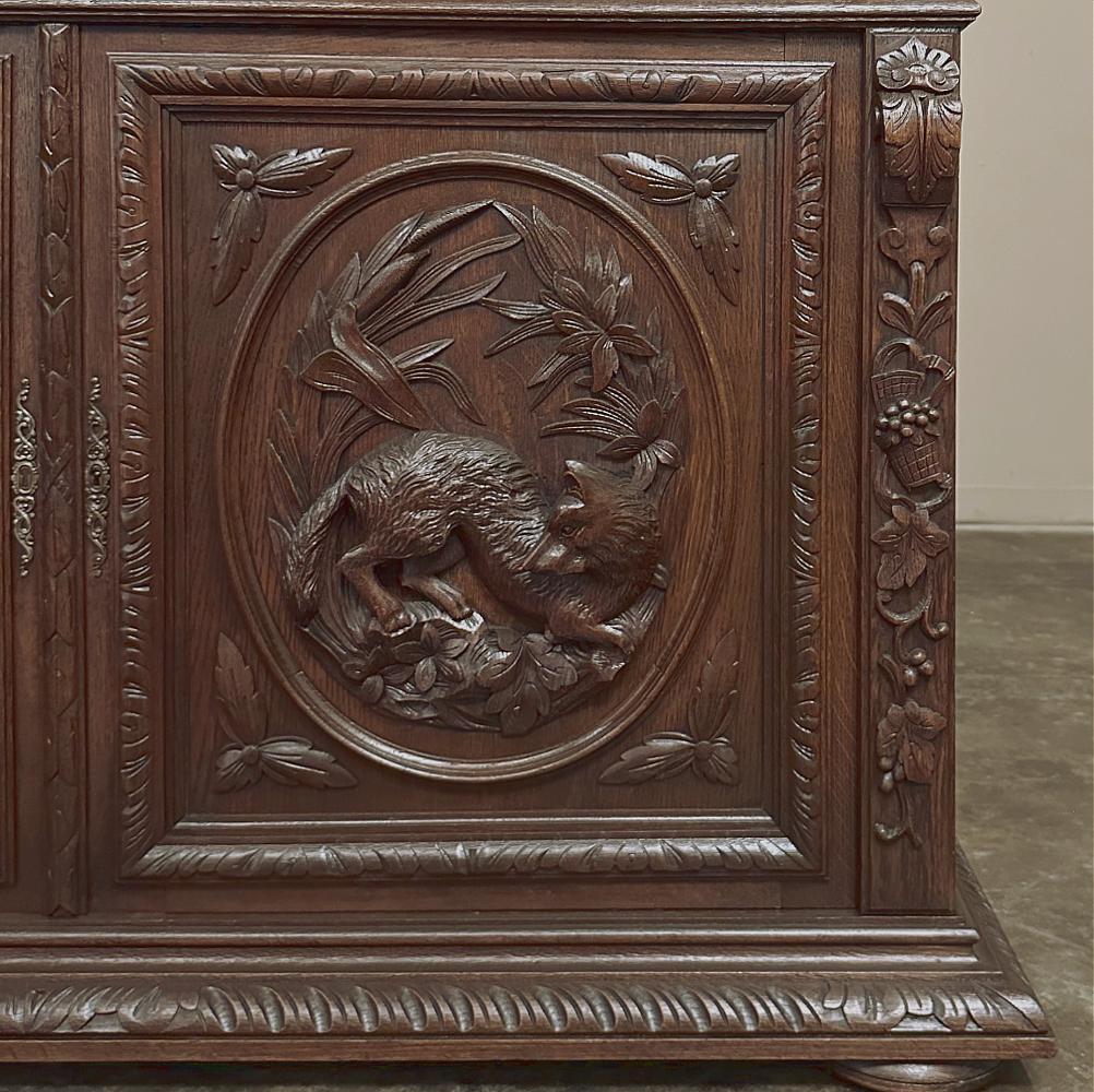19th Century French Renaissance Buffet with Fox & Hound For Sale 3