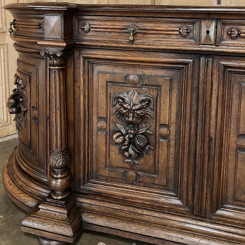 19th Century French Renaissance Buffet with Rounded Sides 2