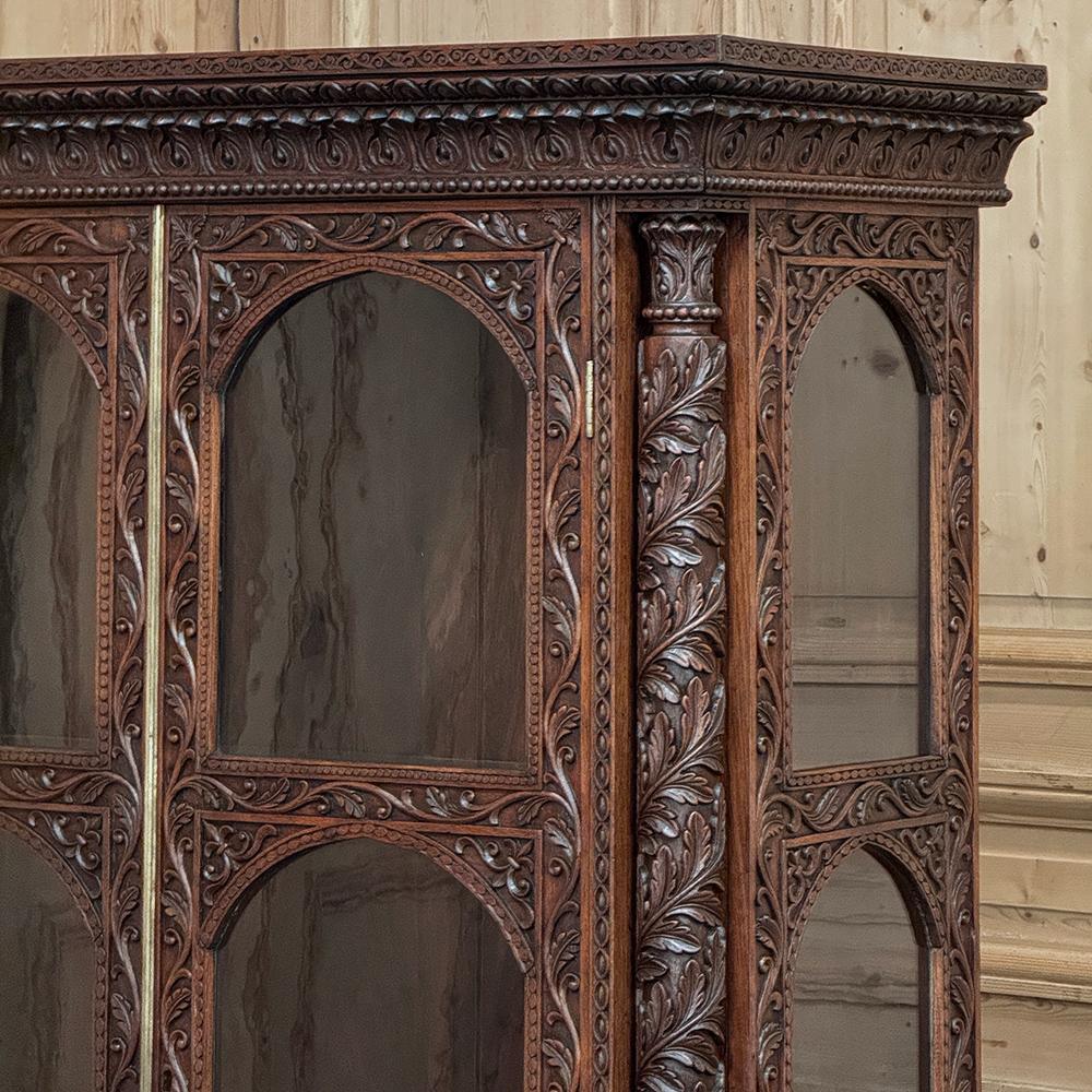 Libreria francese rinascimentale in noce intagliata del XIX secolo ~ Vitrine in vendita 2