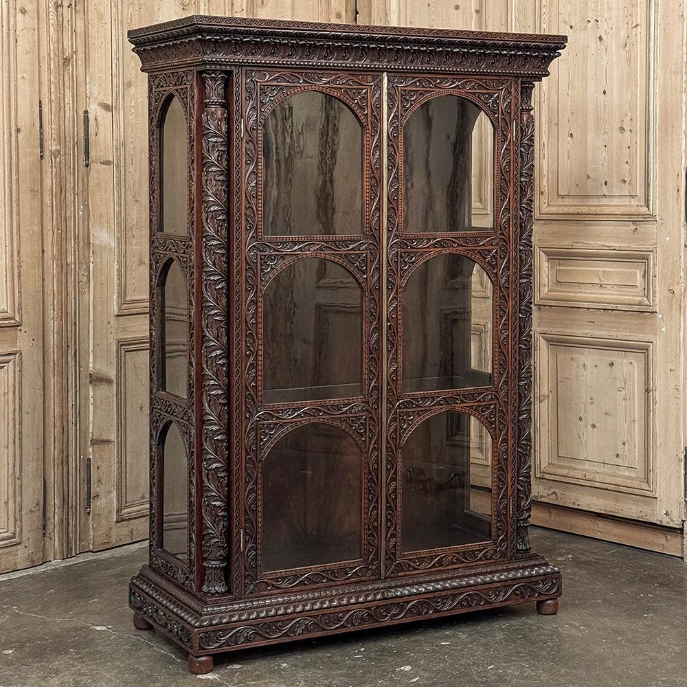 Neorinascimentale Libreria francese rinascimentale in noce intagliata del XIX secolo ~ Vitrine in vendita