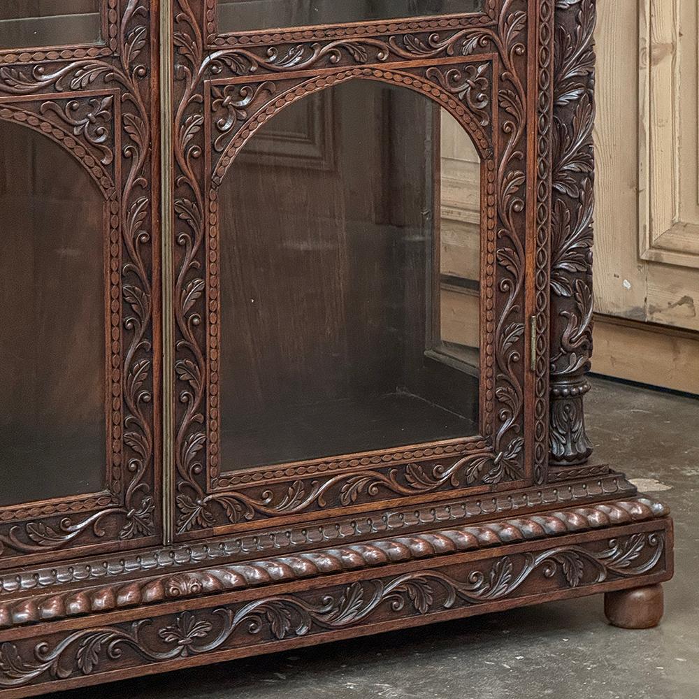 Libreria francese rinascimentale in noce intagliata del XIX secolo ~ Vitrine in vendita 1