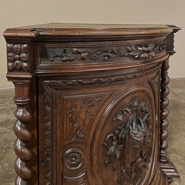 19th Century French Renaissance Corner Cabinet For Sale 3