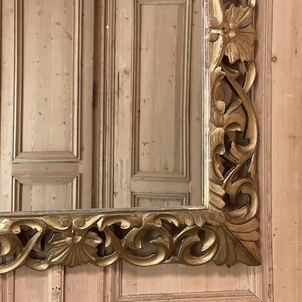 Specchio in legno dorato intagliato a mano del Rinascimento francese del XIX secolo In condizioni buone in vendita a Dallas, TX