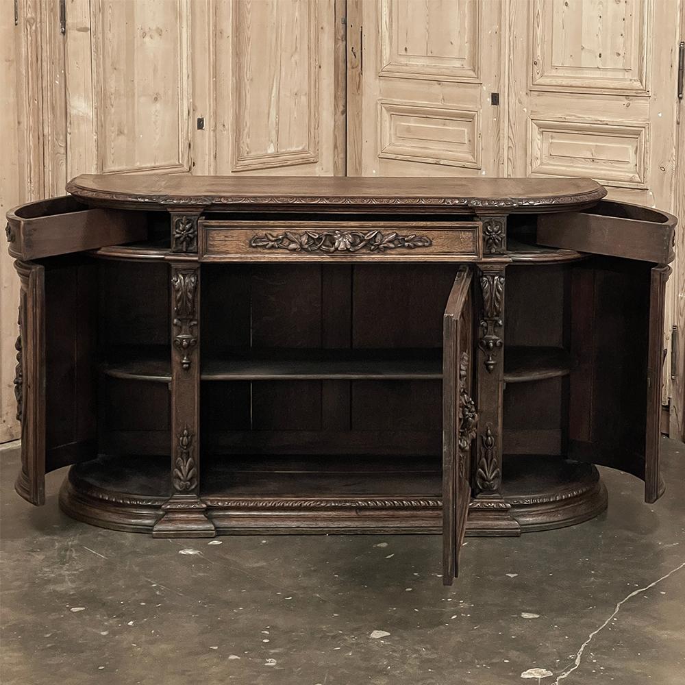 19th Century French Renaissance Hunt Buffet ~ Credenza In Good Condition For Sale In Dallas, TX