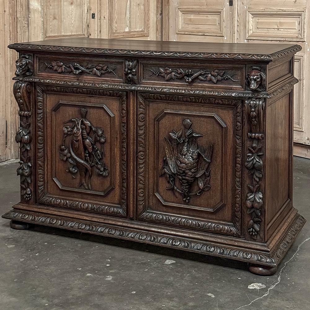 Hand-Carved 19th Century French Renaissance Hunt Buffet For Sale
