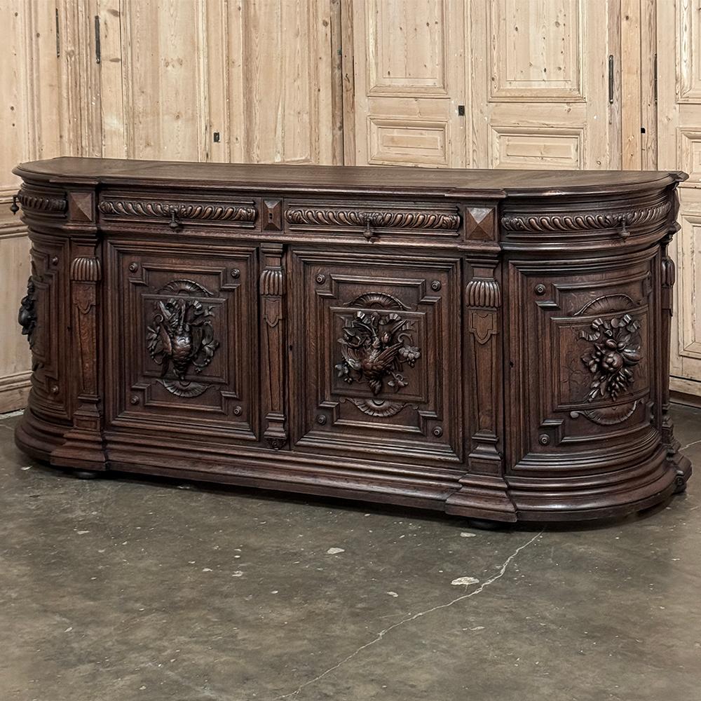 Hand-Carved 19th Century French Renaissance Hunt Buffet For Sale