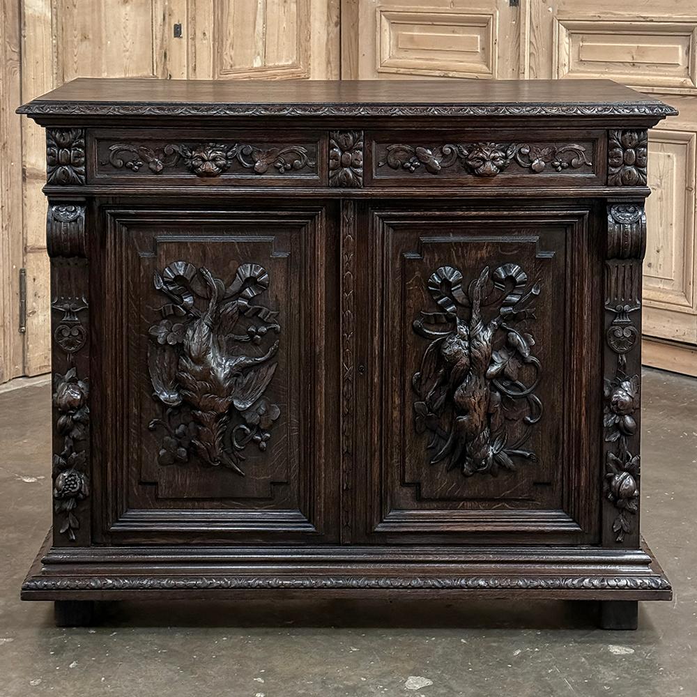 Sculpté à la main Buffet de chasse French Renaissance du 19e siècle en vente